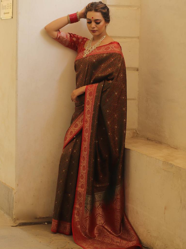 Banarasee Handwoven Semi-Katan Tanchoi Weaving Floral Border Saree-Green & Red