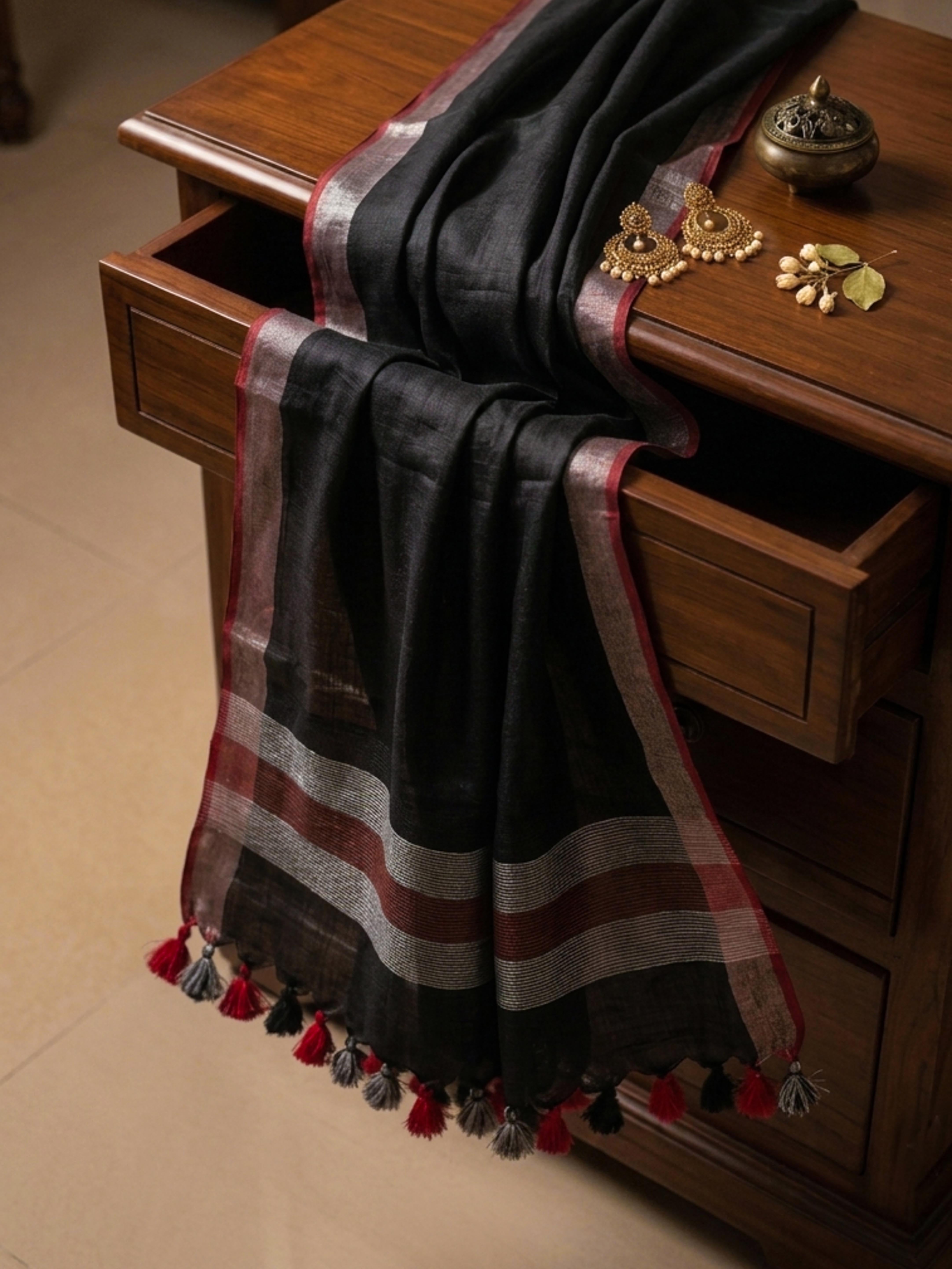 Bhagalpur Linen Cotton Dupatta With Stripe Pattern & Contrast Border-Black