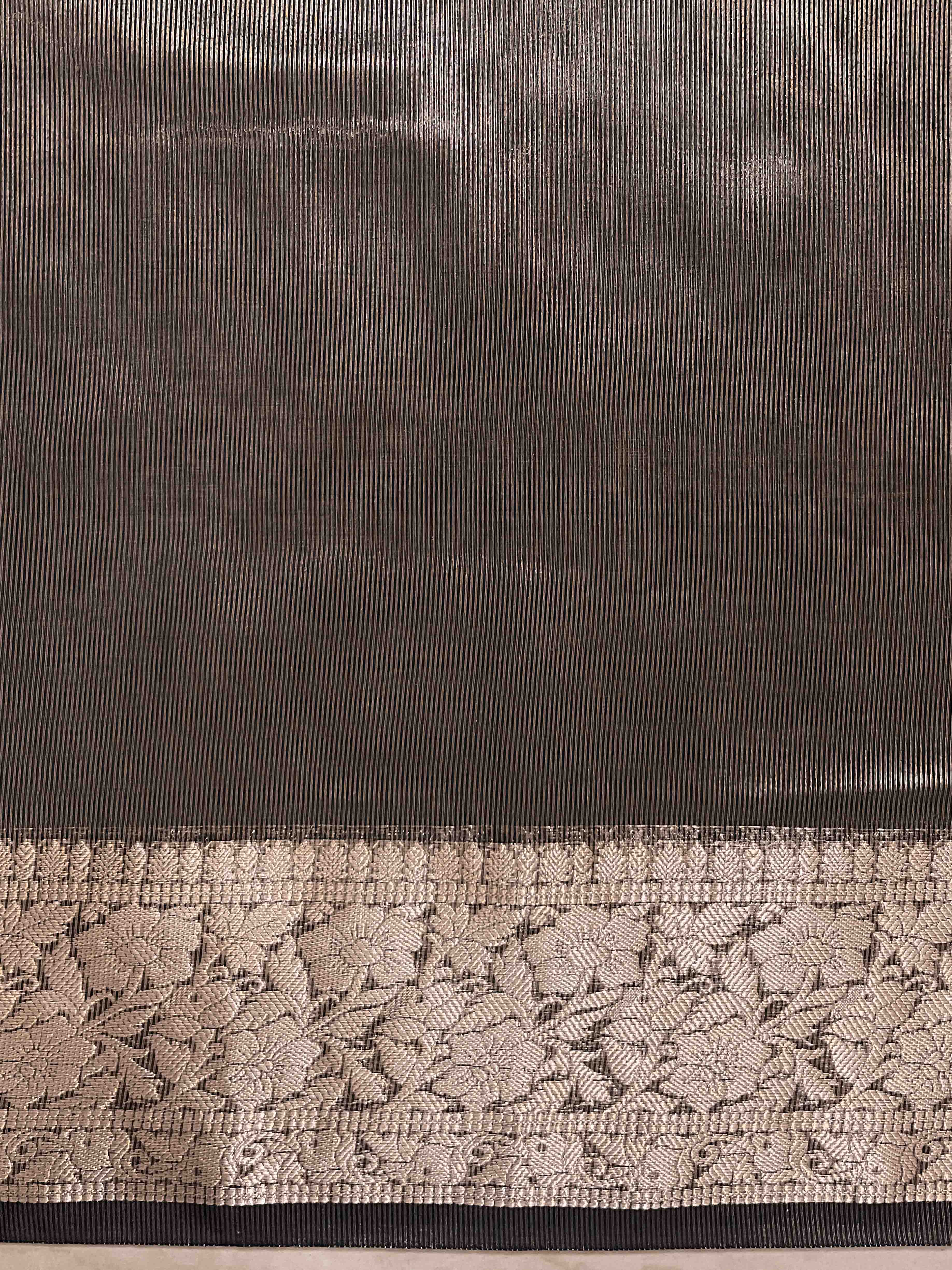 Banarasee Handwoven Plain Tissue Saree With Zari Border & Lace-Grey