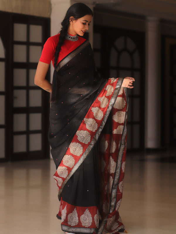 Handloom Maheshwari Silk Bagru Block Printed Mirror Work Saree-Black