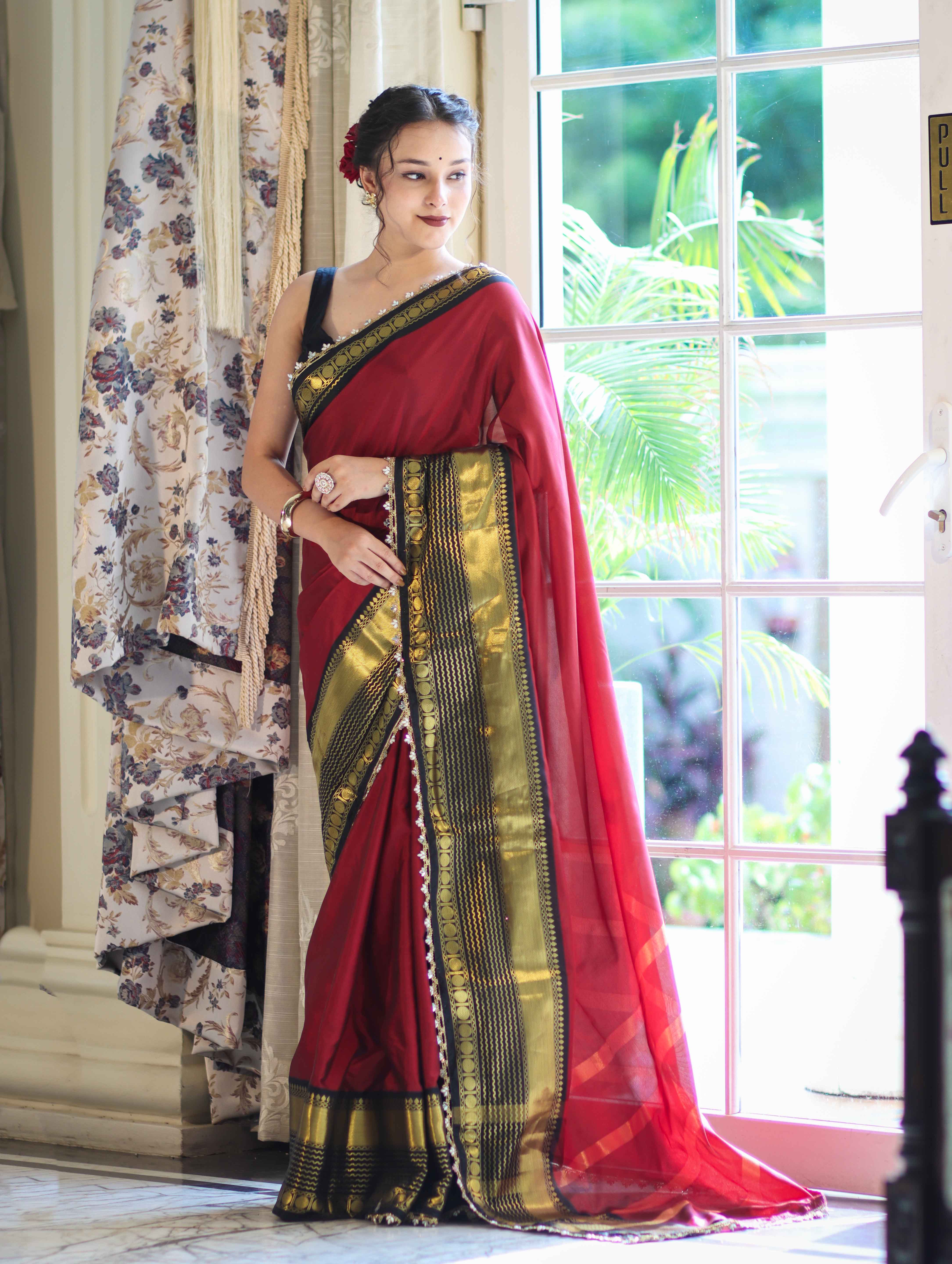 Banarasee Handloom Semi Silk Plain Saree With Contrast Border & Lace-Maroon
