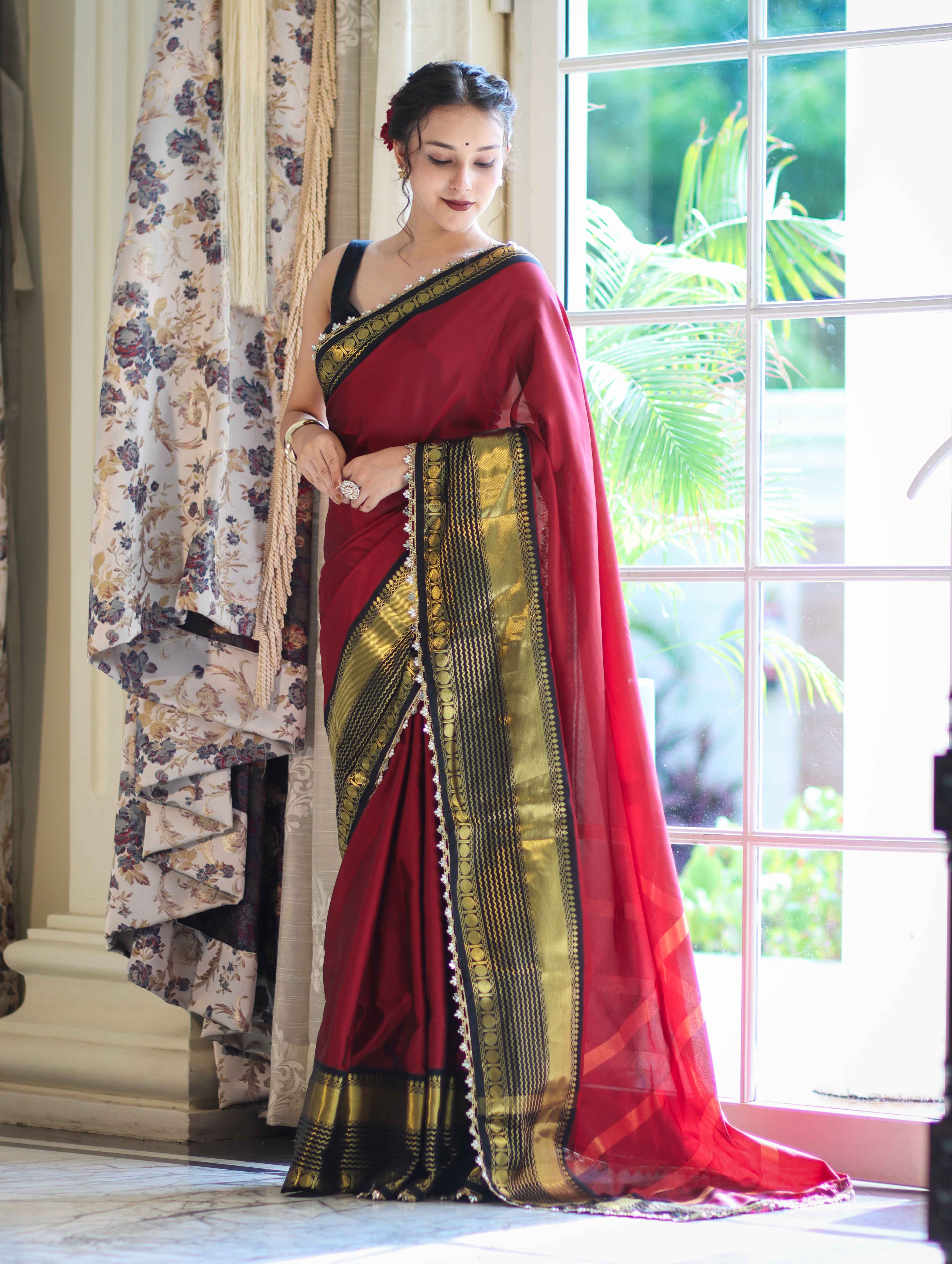 Banarasee Handloom Semi Silk Plain Saree With Contrast Border & Lace-Maroon