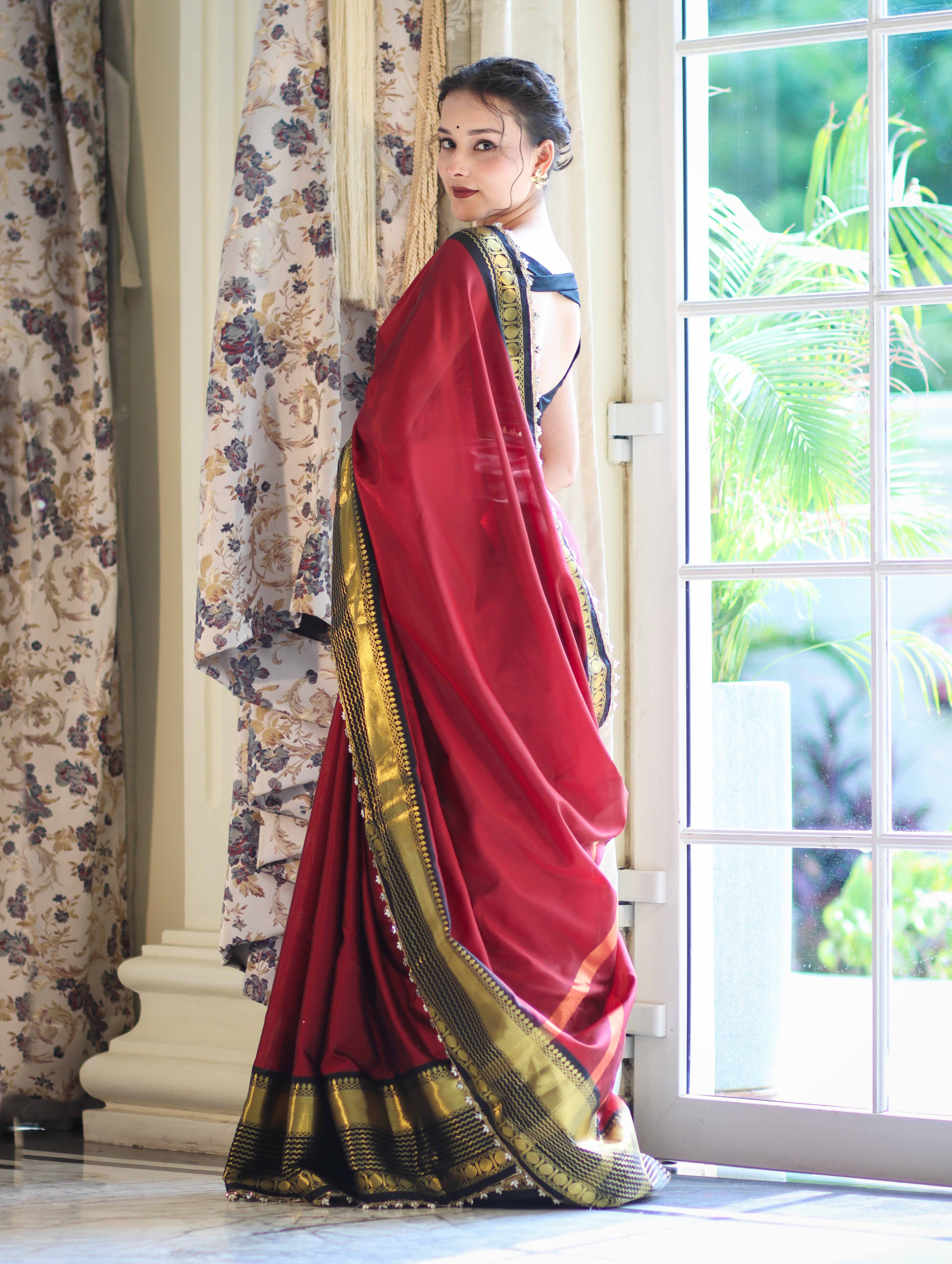 Banarasee Handloom Semi Silk Plain Saree With Contrast Border & Lace-Maroon