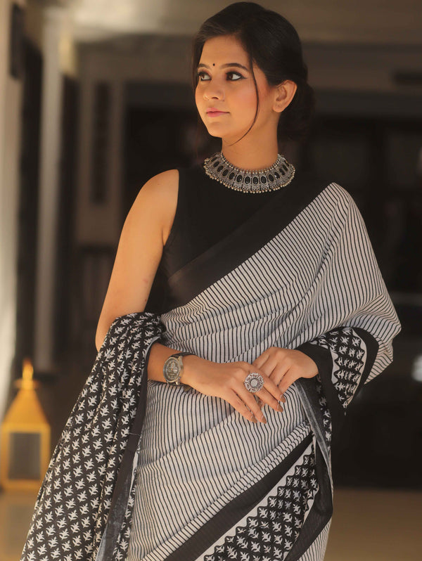 Handloom Mul Cotton Hand-Block Print Saree-Black & White