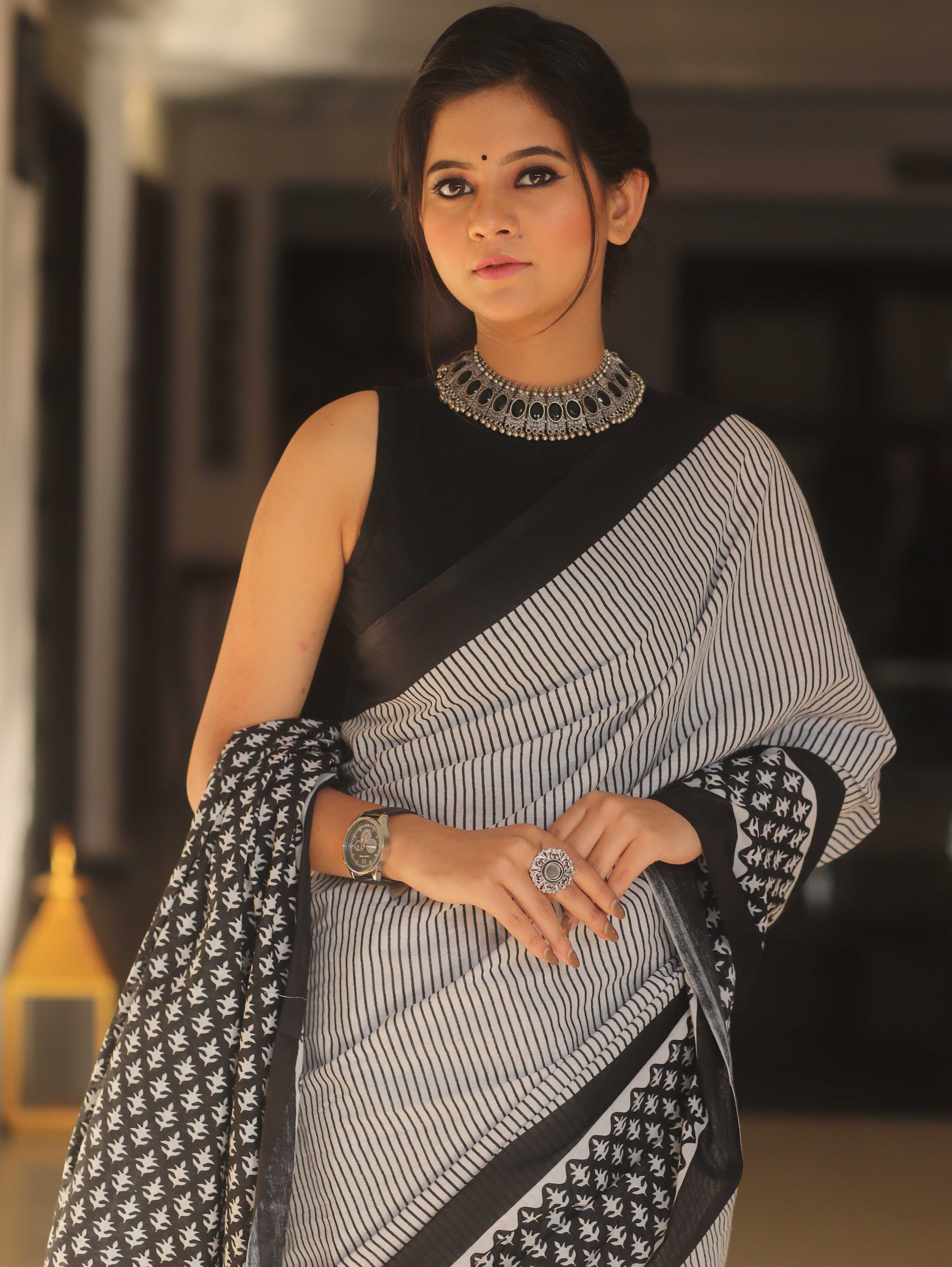 Handloom Mul Cotton Hand-Block Print Saree-Black & White