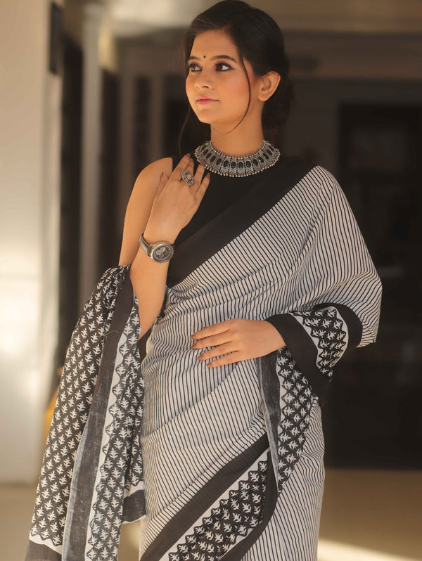 Handloom Mul Cotton Hand-Block Print Saree-Black & White
