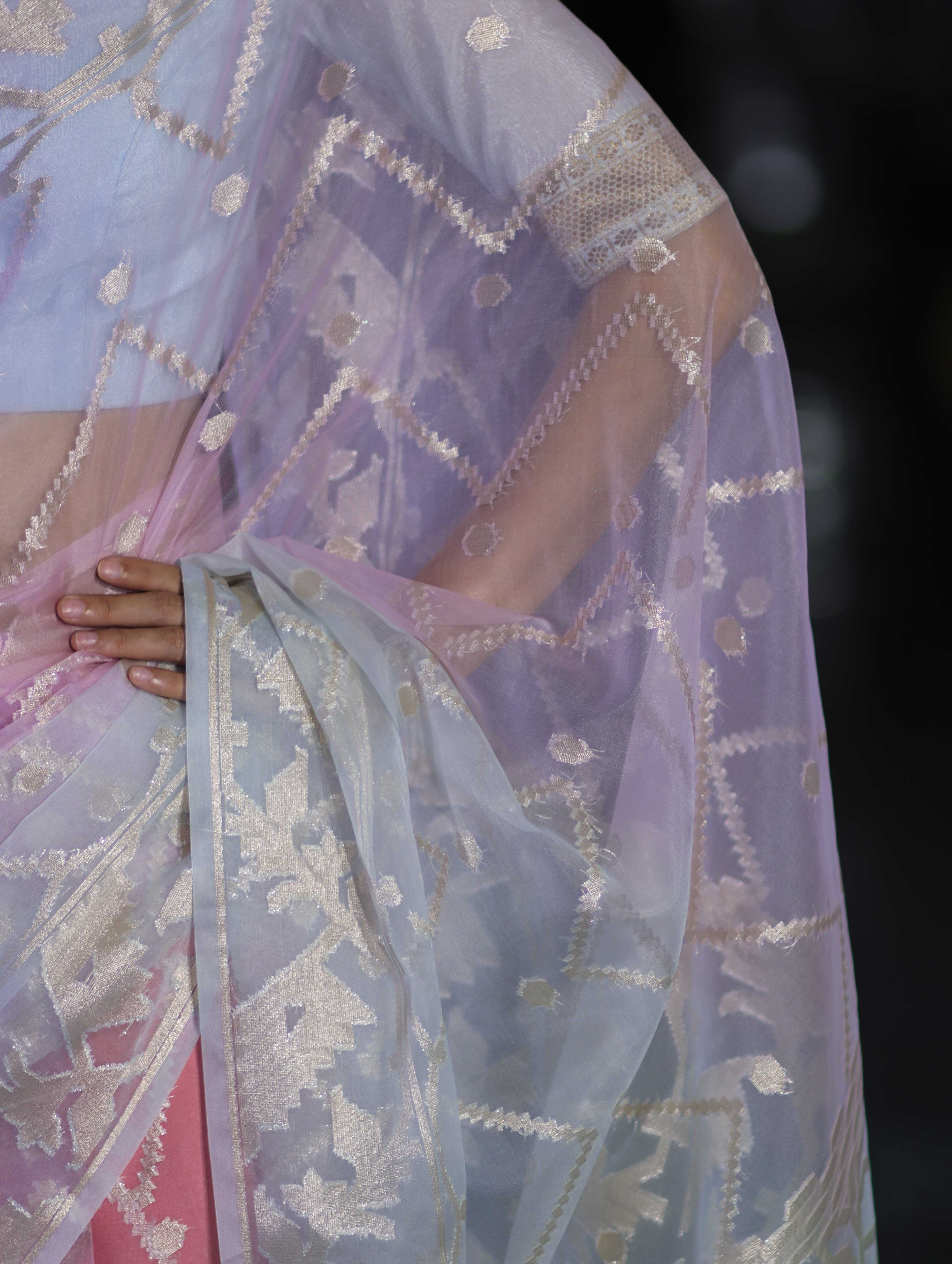 Banarasee Dual Color Organza Saree With Zari Jaal Design-Light Blue & Light Pink