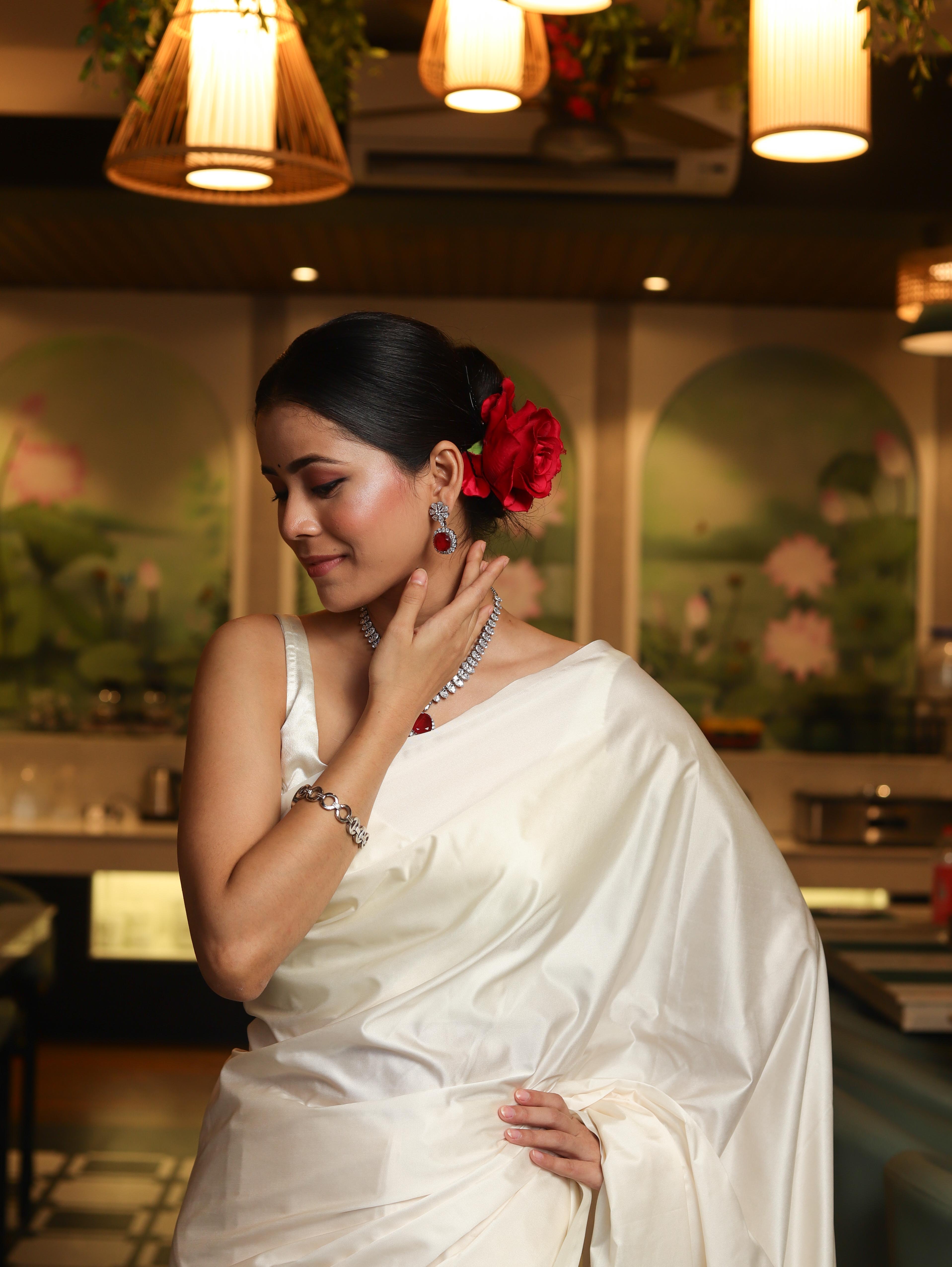 Banarasee Handloom Plain Mashru Silk Saree-Off White