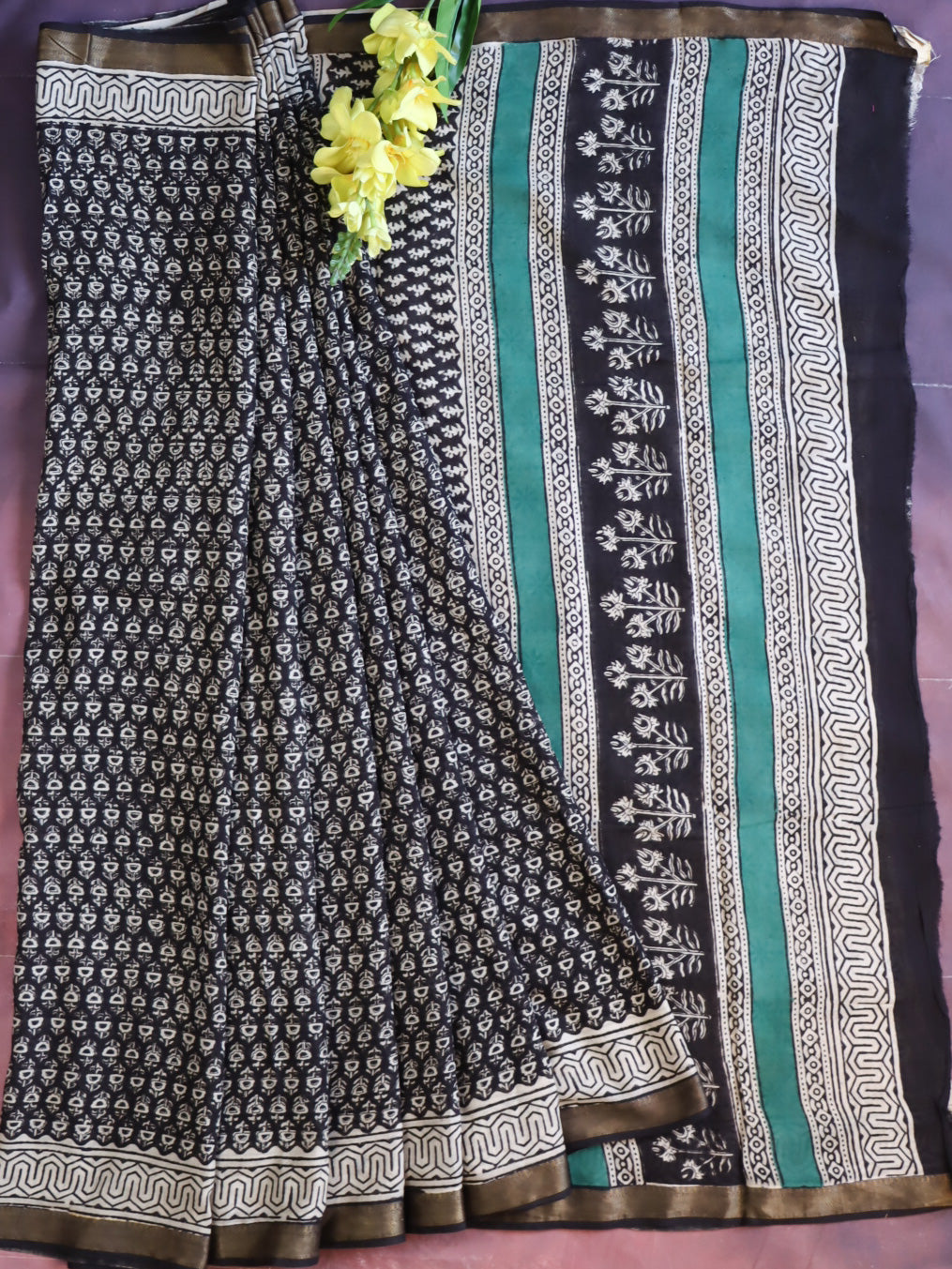 Handloom Maheshwari Silk Bagru Block Printed Saree-Black