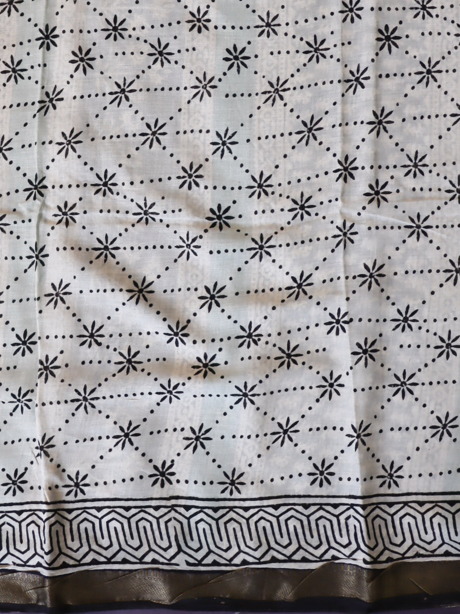Handloom Maheshwari Silk Bagru Block Printed Saree-Black