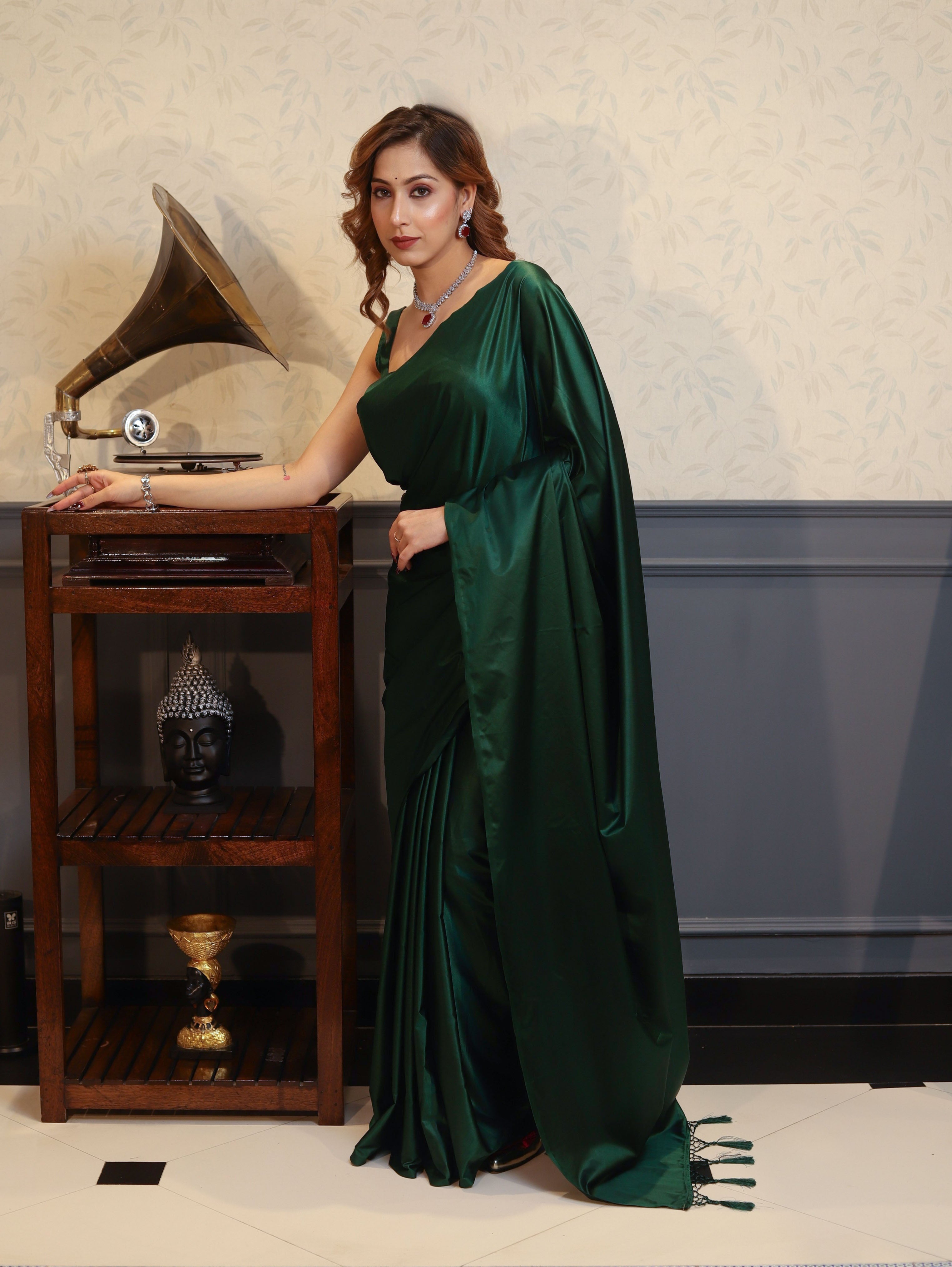 Banarasee Handloom Plain Mashru Silk Saree-Deep Green