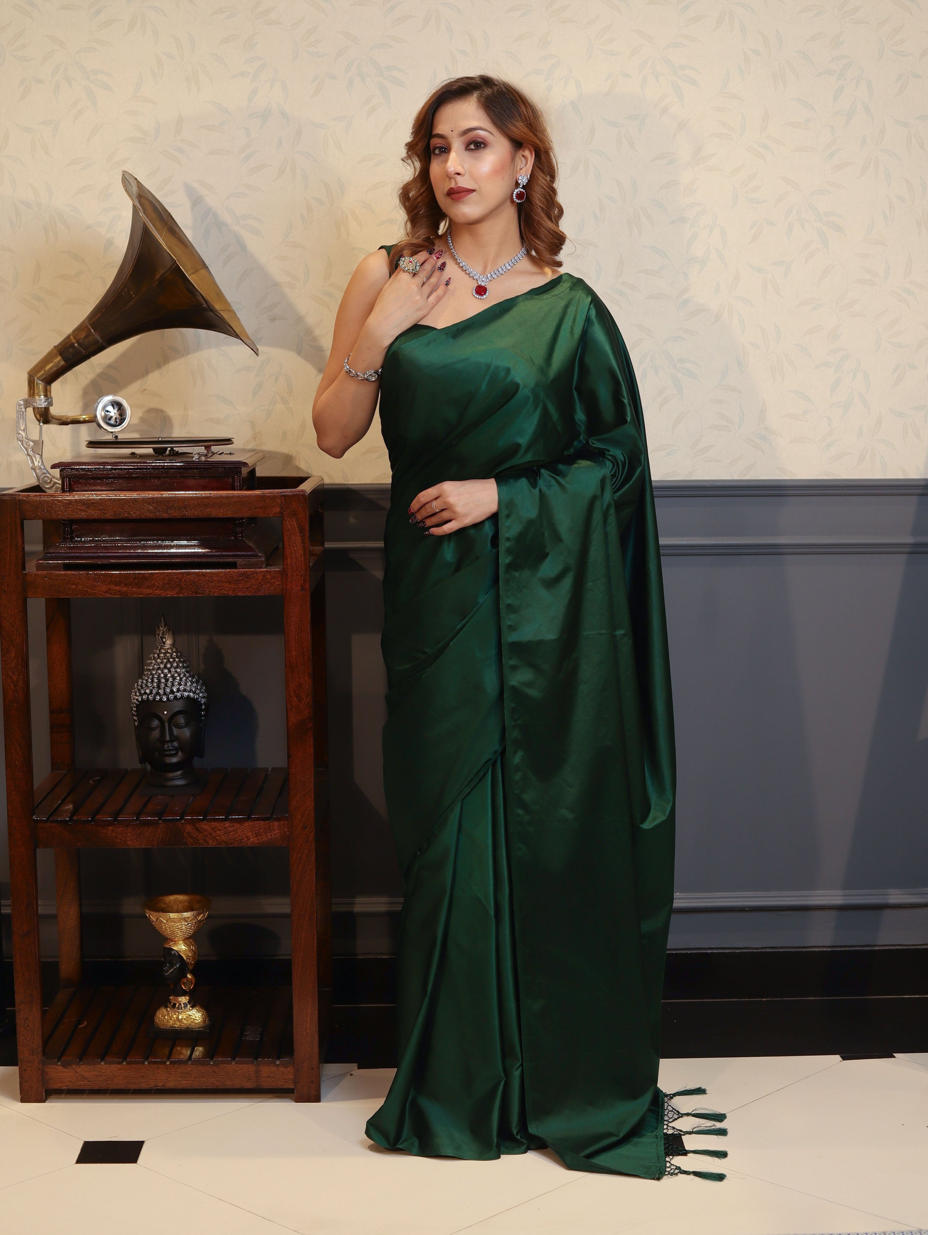Banarasee Handloom Plain Mashru Silk Saree-Deep Green