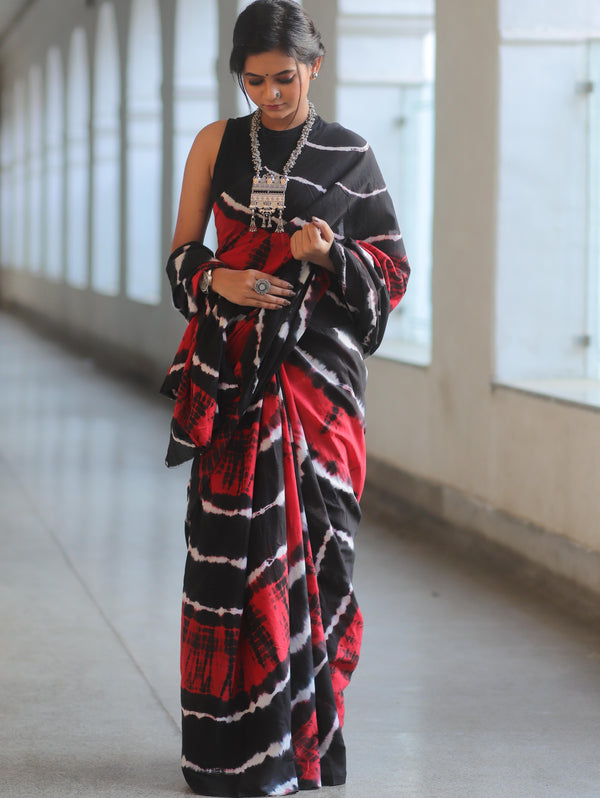 Handloom Mul Cotton Shibori Dyed Saree-Black & Red