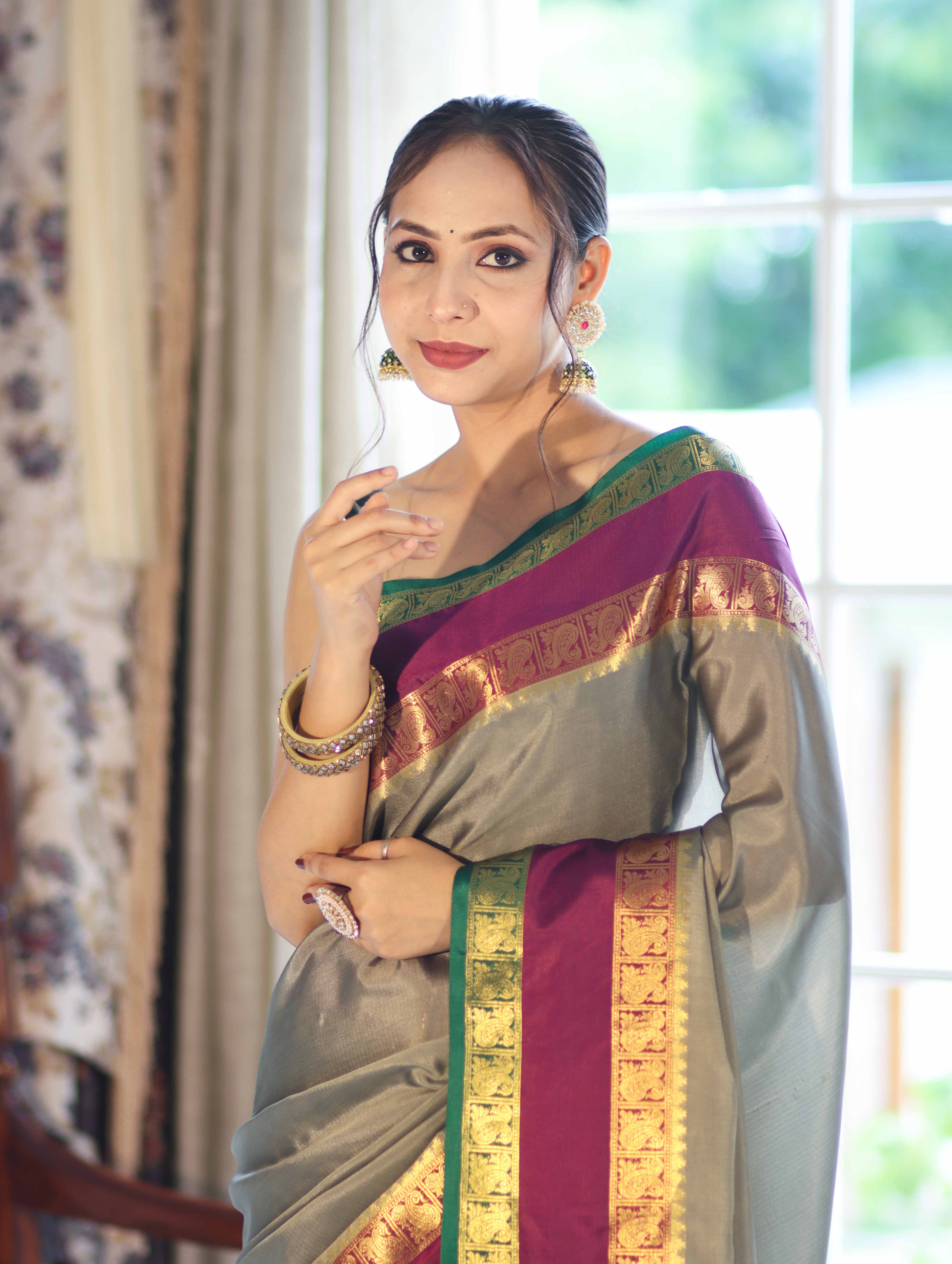 Banarasee Handloom Plain Semi Silk Saree With Contrast Temple Border-Grey