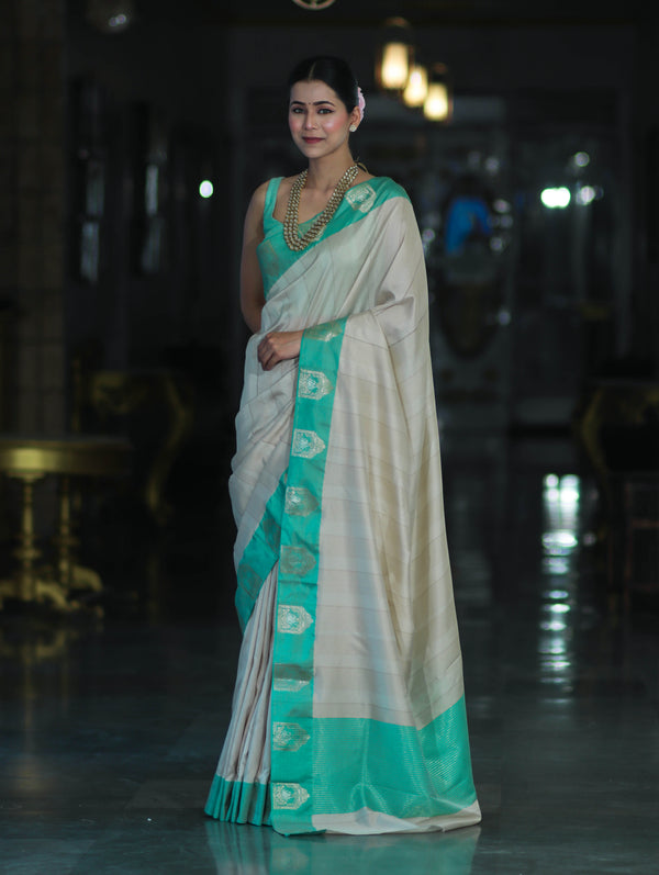 Banarasee Handloom Plain Semi Silk Saree With Contrast Zari Border-Cream & Light Green