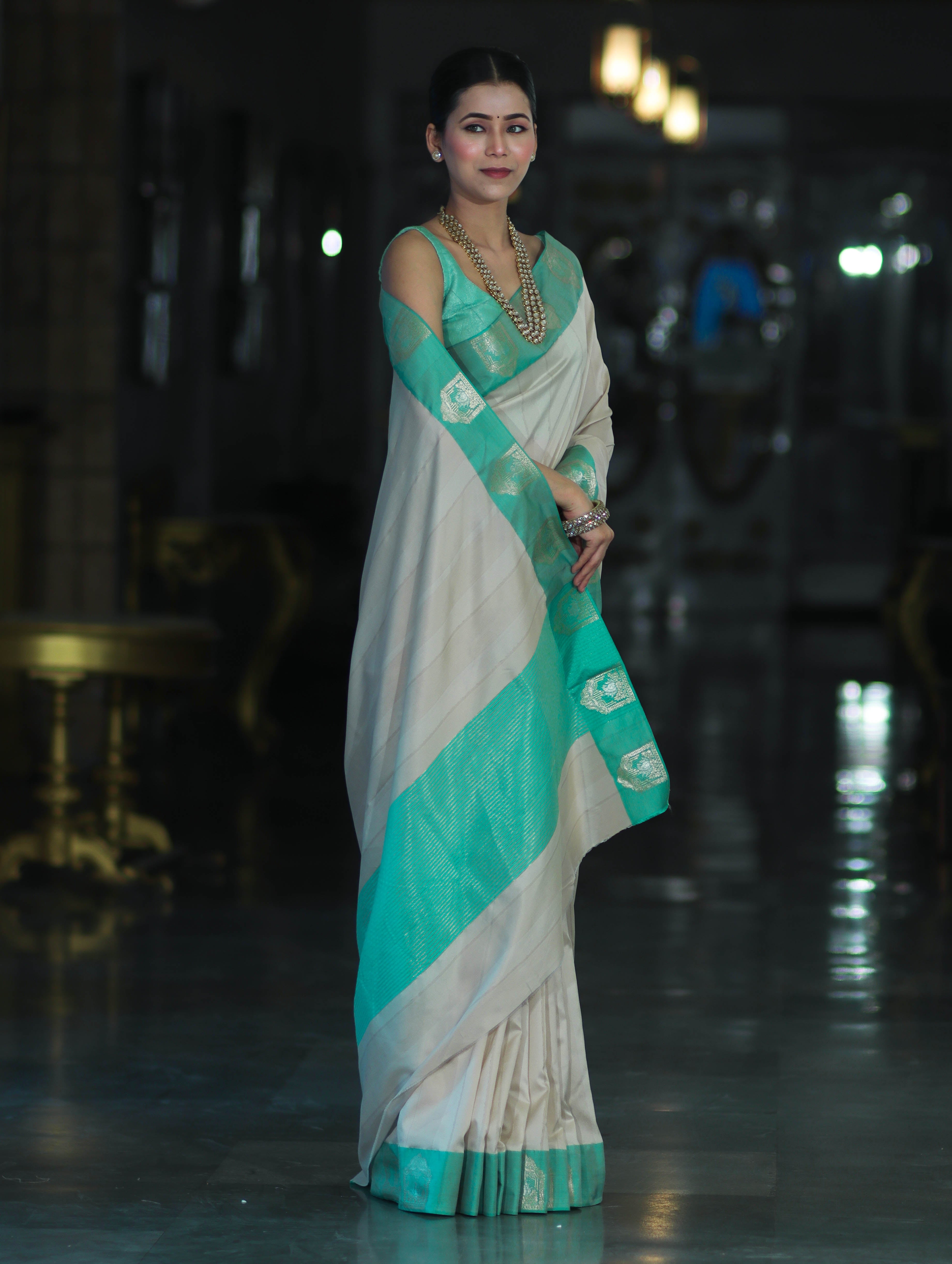 Banarasee Handloom Plain Semi Silk Saree With Contrast Zari Border-Cream & Light Green