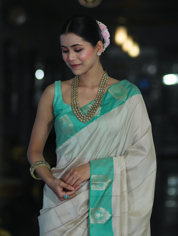 Banarasee Handloom Plain Semi Silk Saree With Contrast Zari Border-Cream & Light Green