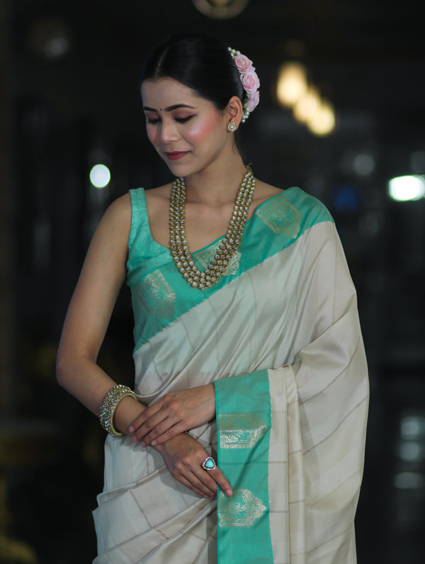 Banarasee Handloom Plain Semi Silk Saree With Contrast Zari Border-Cream & Light Green