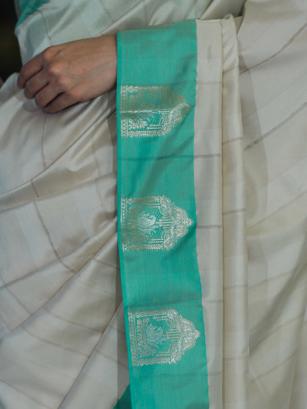 Banarasee Handloom Plain Semi Silk Saree With Contrast Zari Border-Cream & Light Green