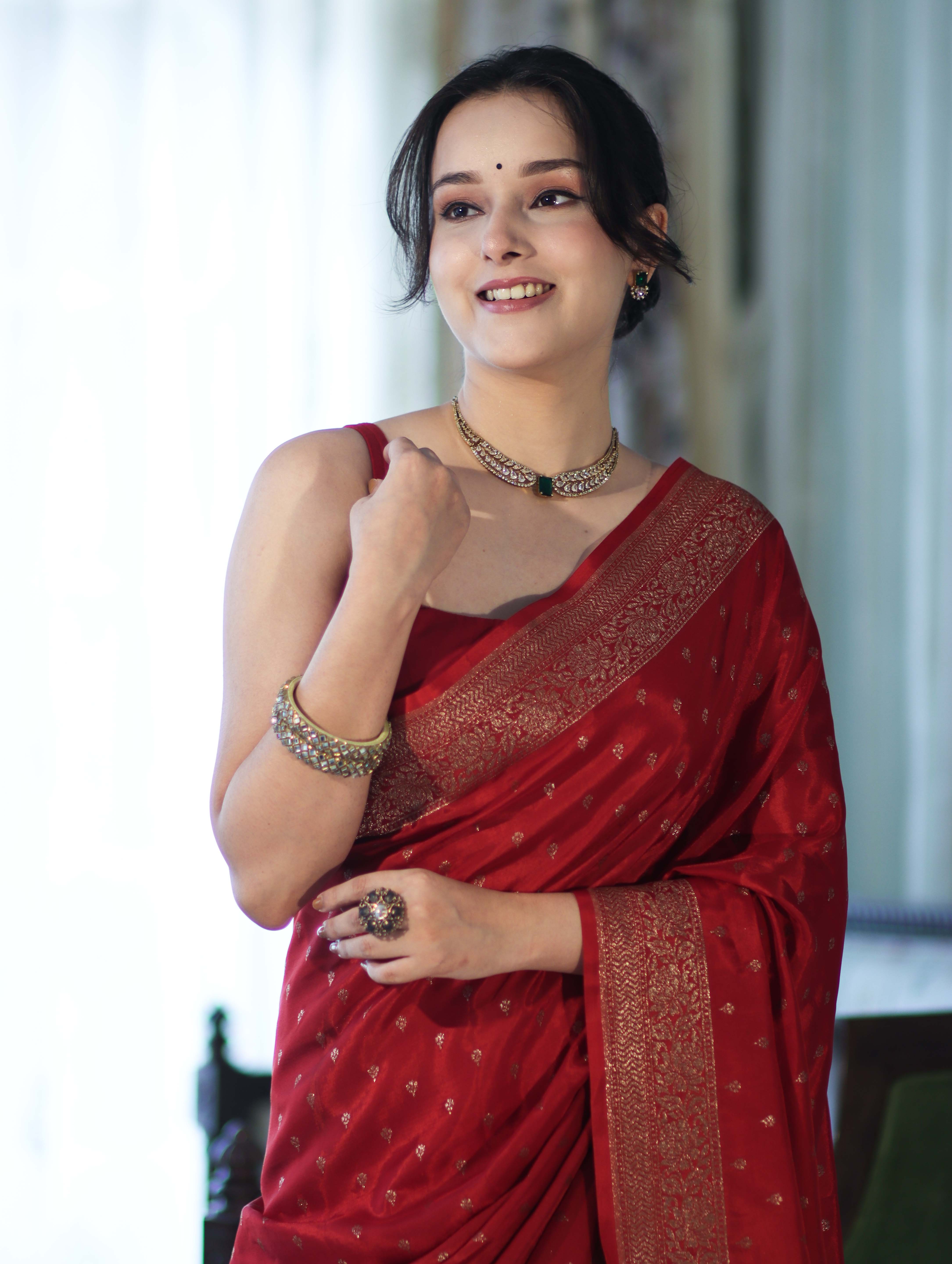 Banarasee Handloom Soft Silk Saree With Antique Zari Buti Design & Border-Maroon
