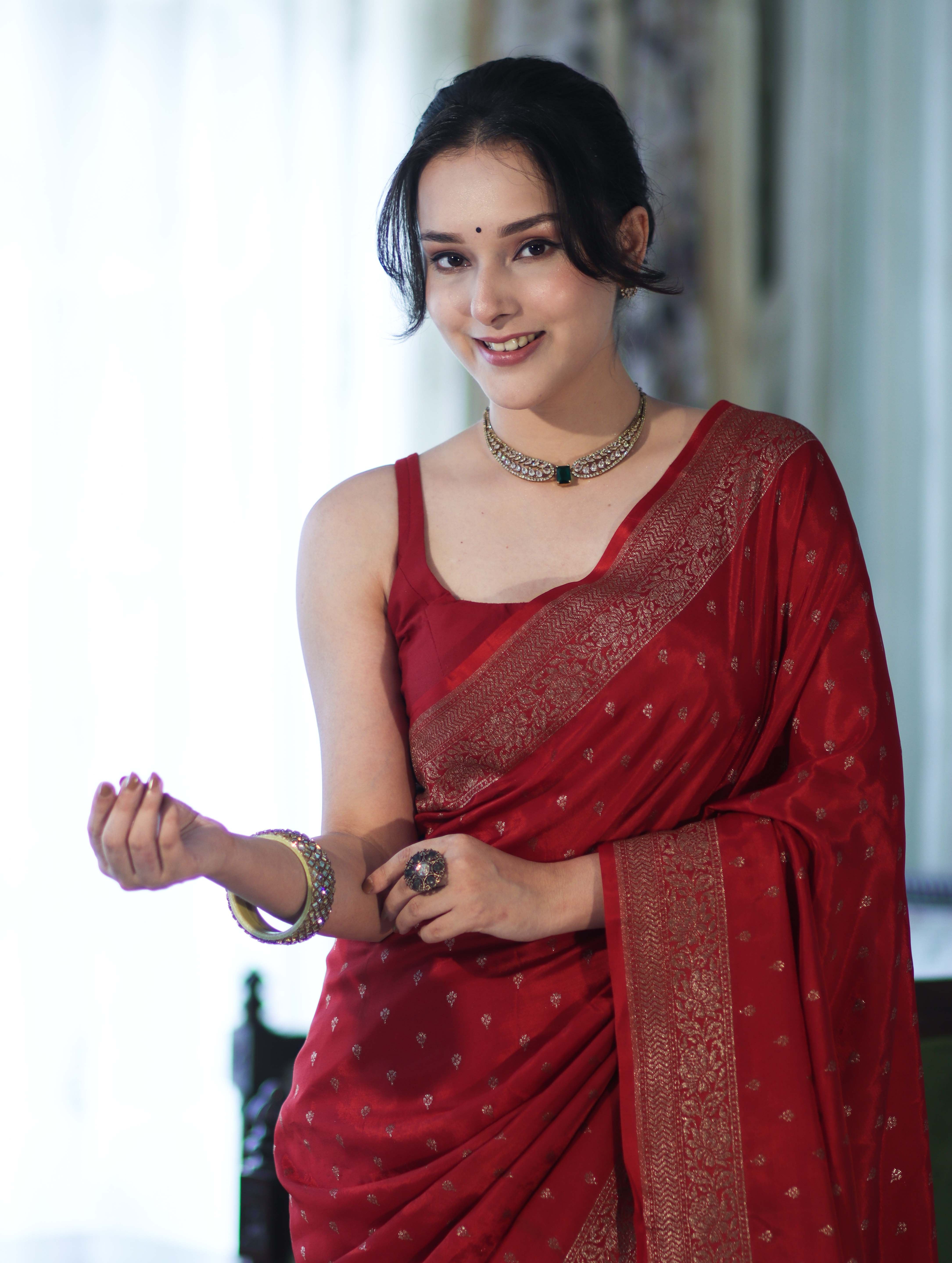 Banarasee Handloom Soft Silk Saree With Antique Zari Buti Design & Border-Maroon