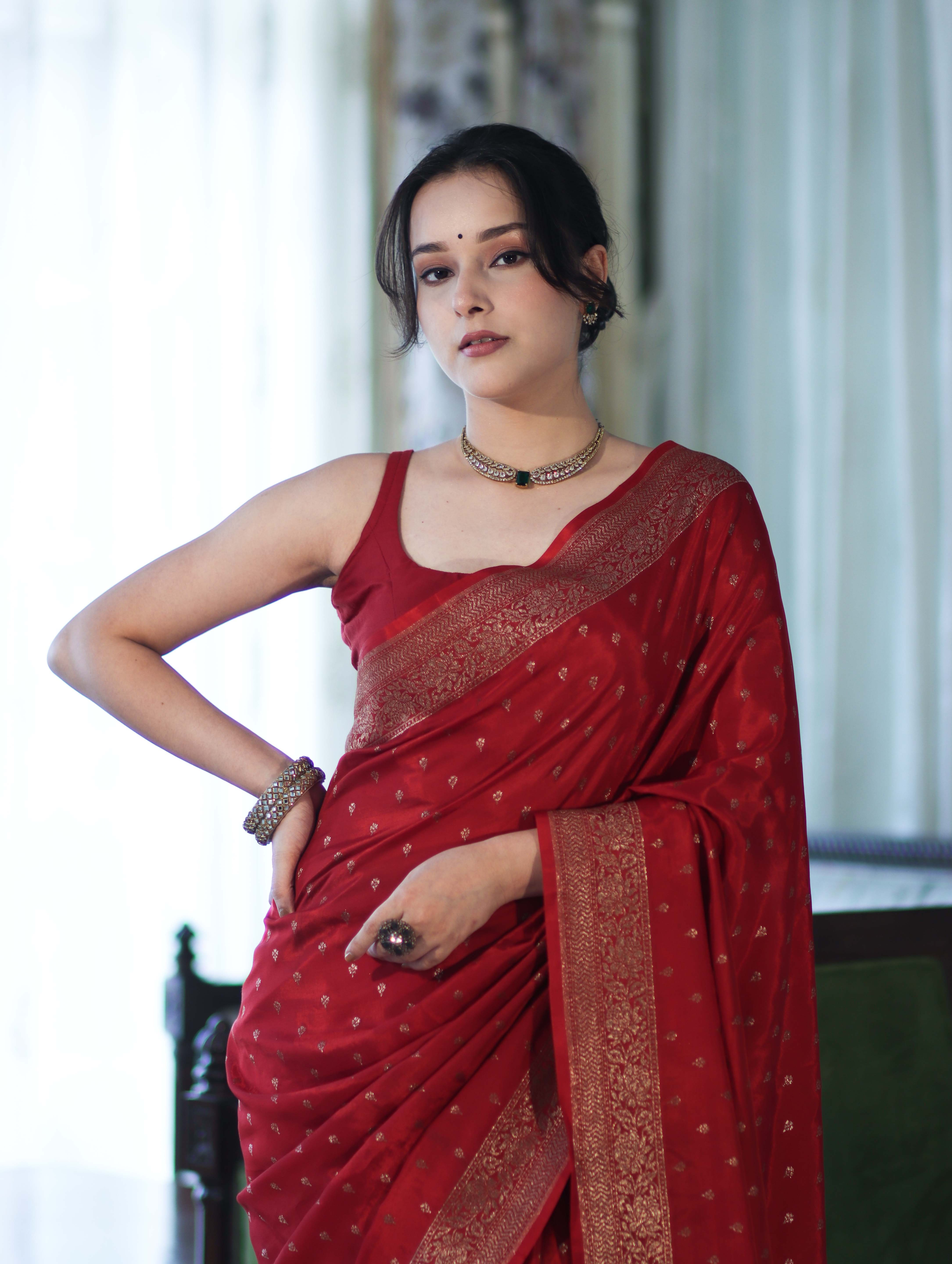 Banarasee Handloom Soft Silk Saree With Antique Zari Buti Design & Border-Maroon