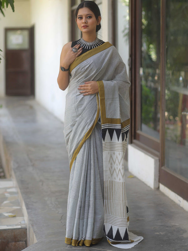 Handloom Mul Cotton Hand-Block Print Saree-White