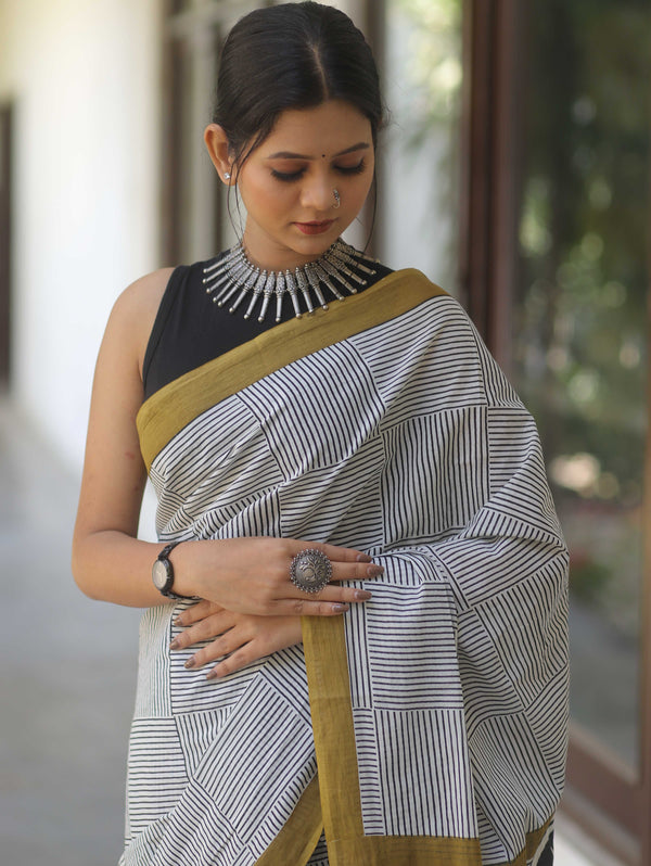 Handloom Mul Cotton Hand-Block Print Saree-White