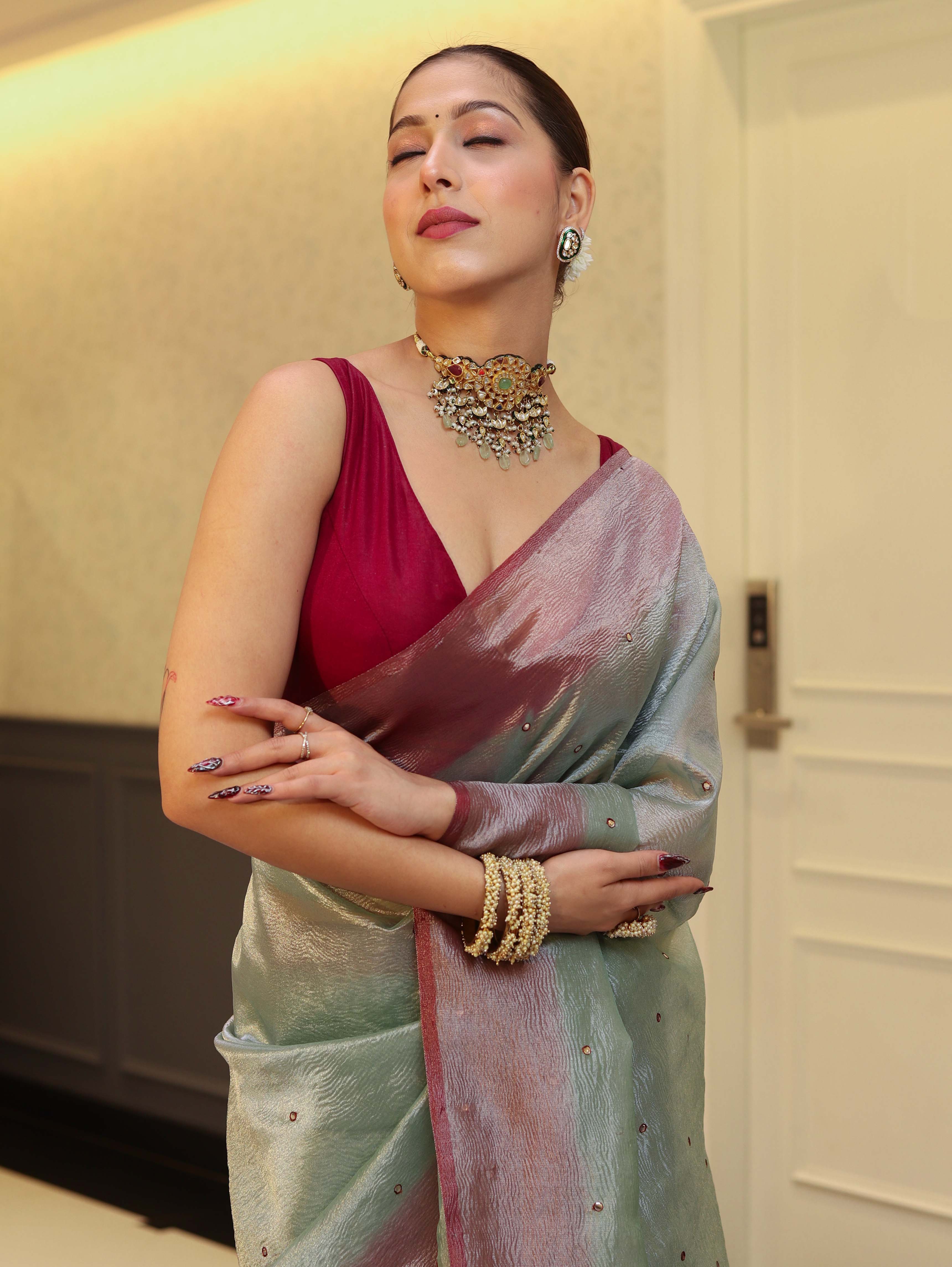 Banarasee Handwoven Crushed Tissue Saree With Mirror Work & Contrast Border-Pastel Green