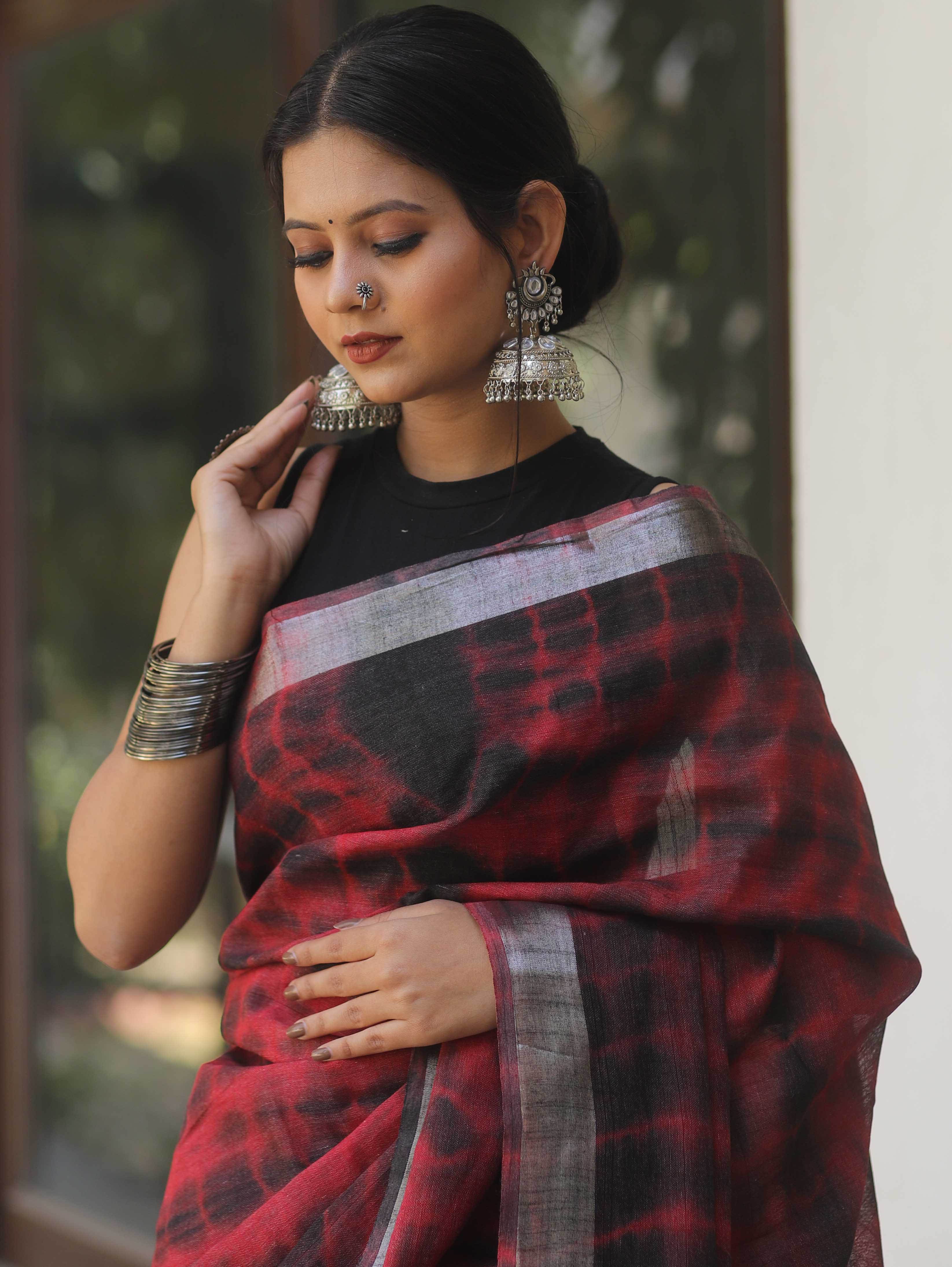Bhagalpur Handloom Shibori Dyed Linen Saree-Maroon & Black