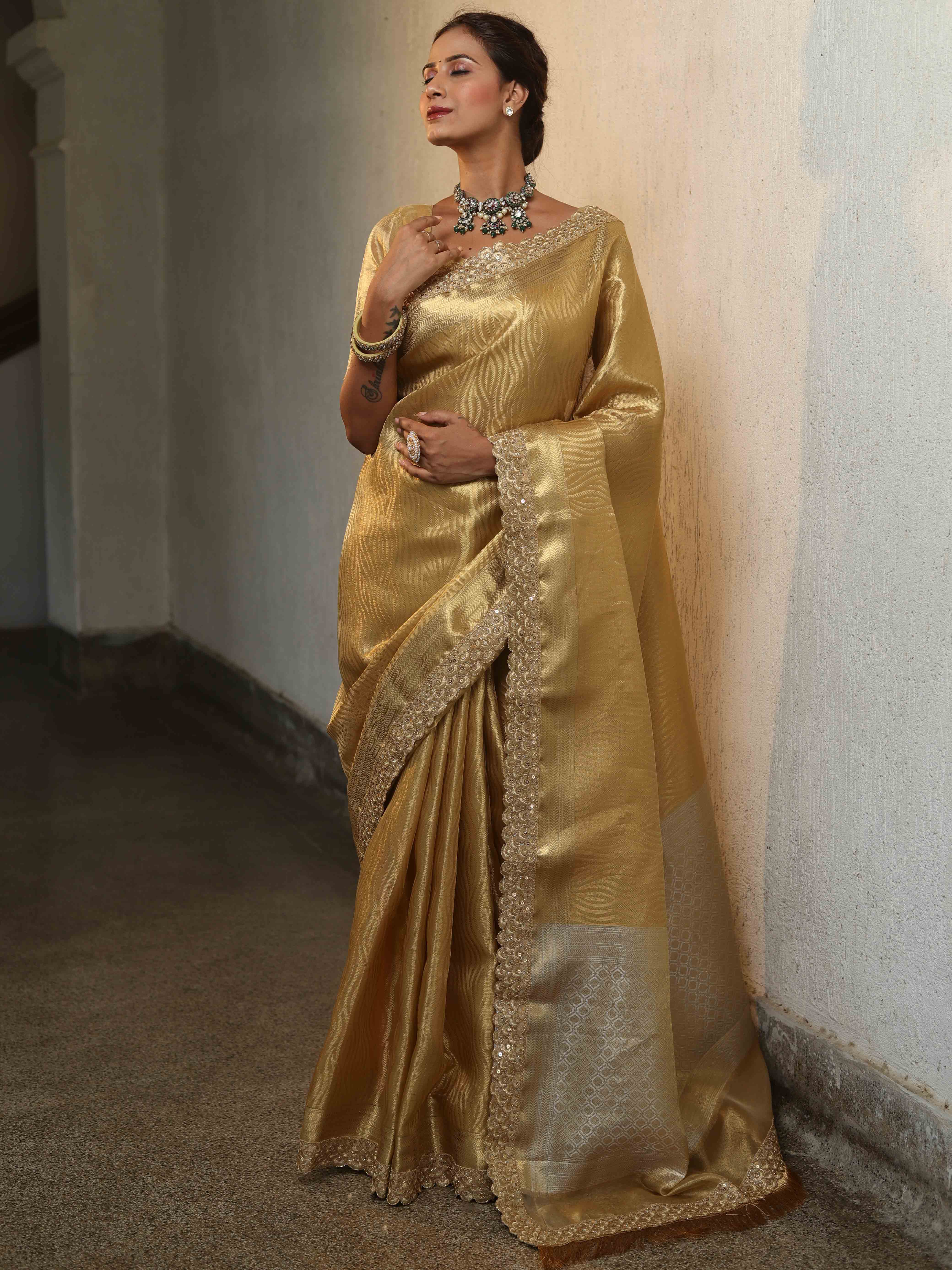 Banarasee Handwoven Tissue Saree With Zari Border & Lace-Gold