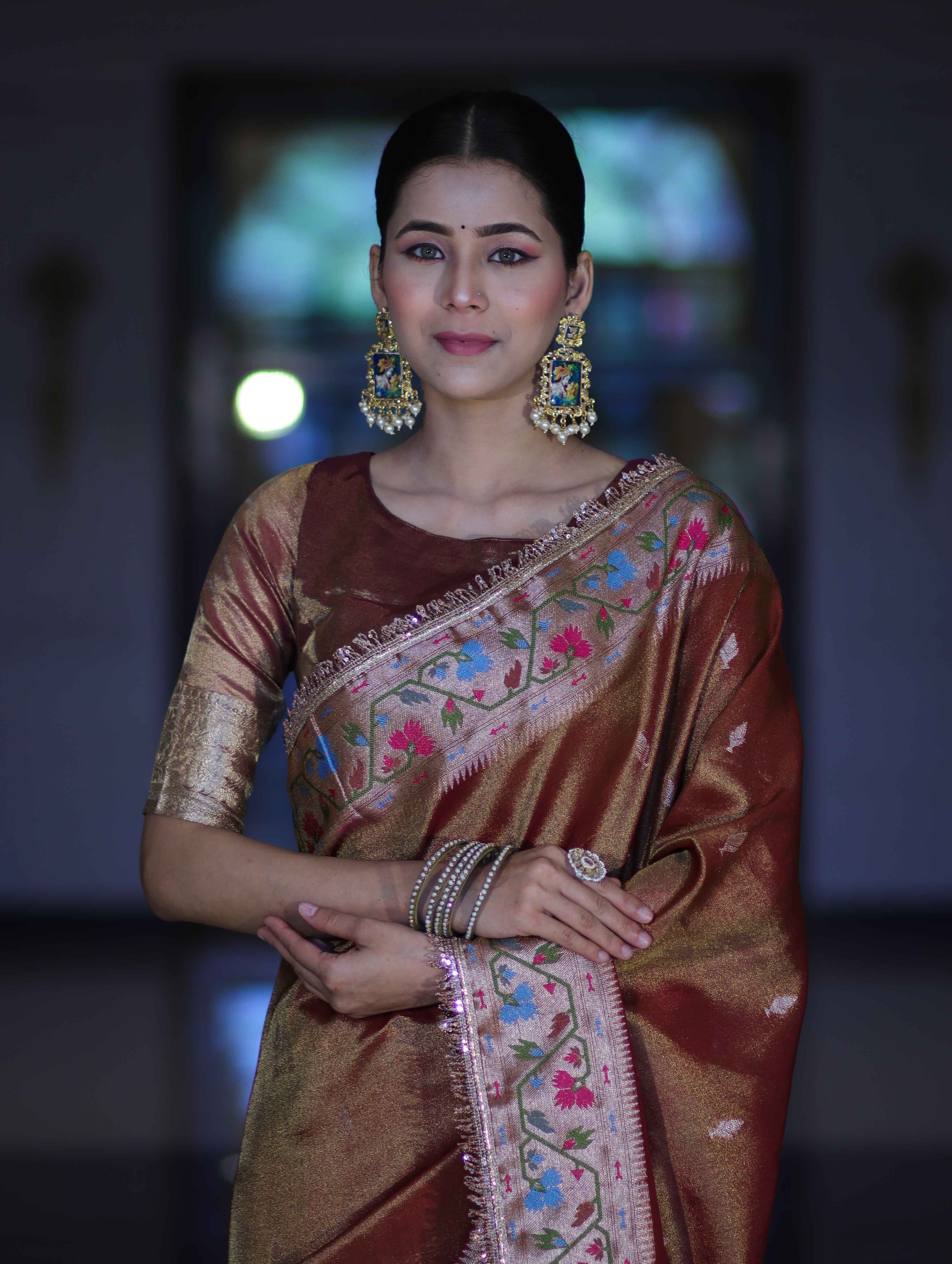 Banarasee Handloom Dual Tone Shimmer Silk Saree With Buti Design & Lace Border-Earthy Brown