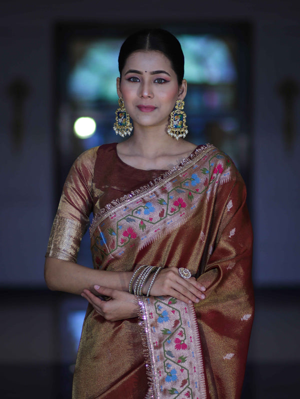 Banarasee Handloom Dual Tone Shimmer Silk Saree With Buti Design & Lace Border-Earthy Brown