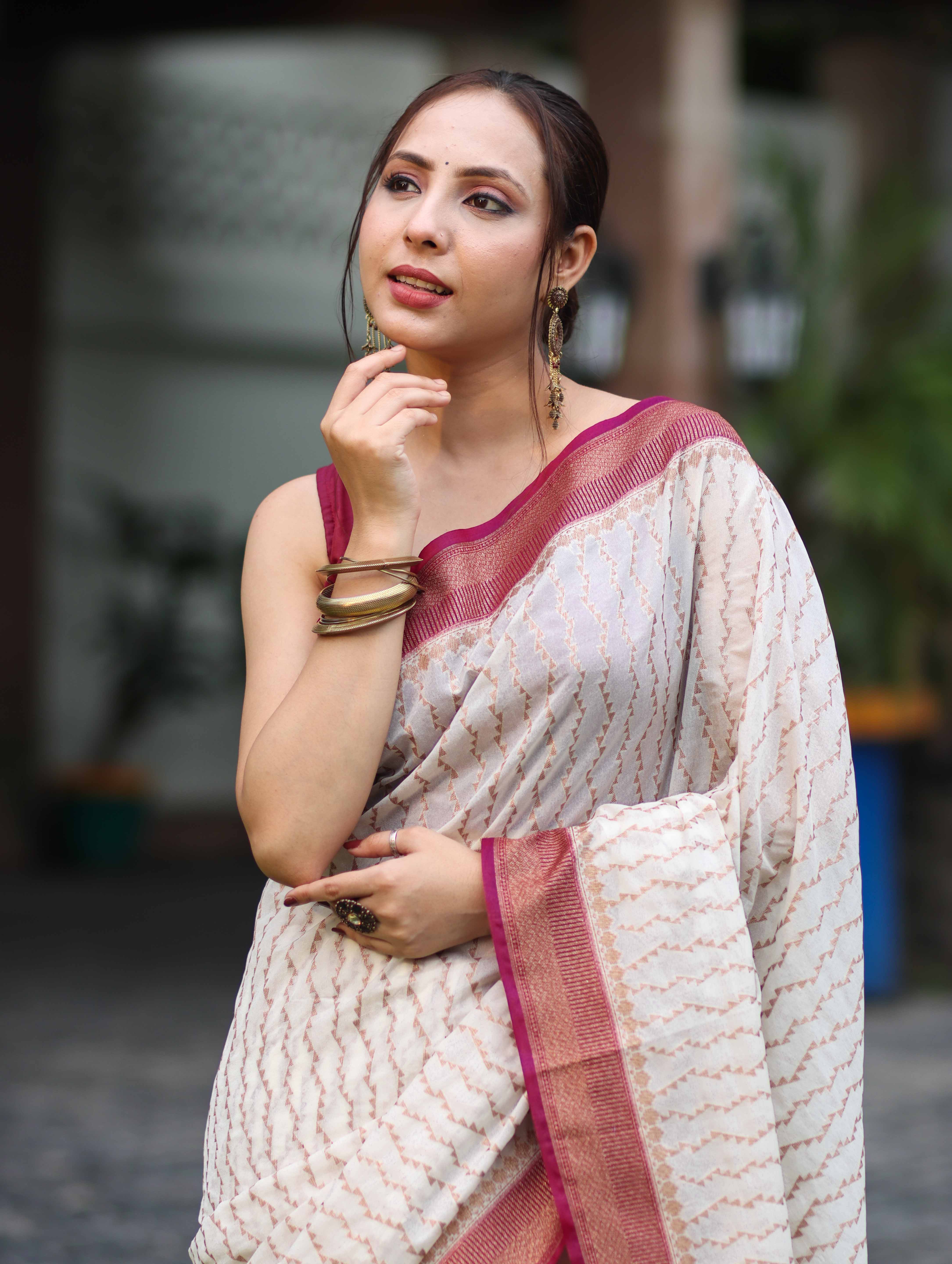 Banarasee Handwoven Georgette Saree With Antique Zari Work & Contrast Border-Off White