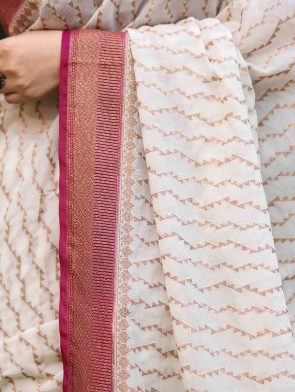 Banarasee Handwoven Georgette Saree With Antique Zari Work & Contrast Border-Off White