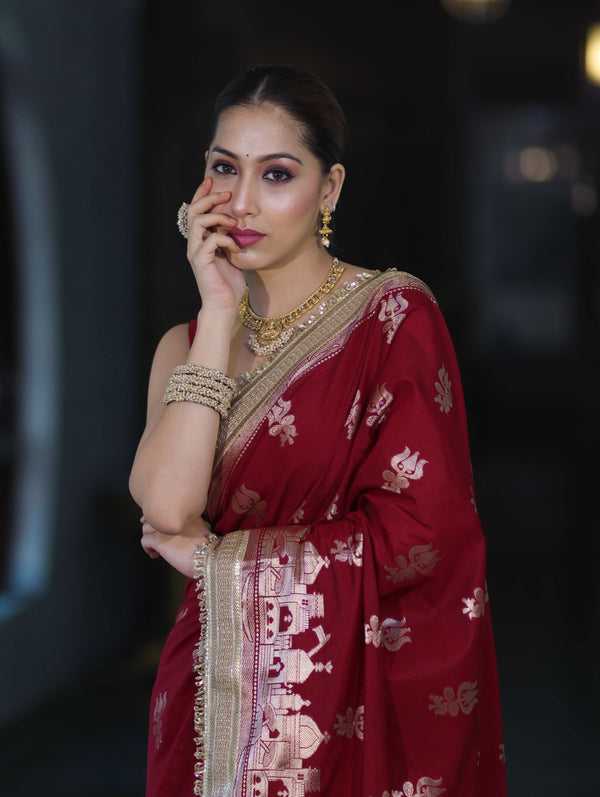 Banarasee Handloom Soft Silk Saree With Trishul Design Ganga Ghat Border & Lace-Maroon