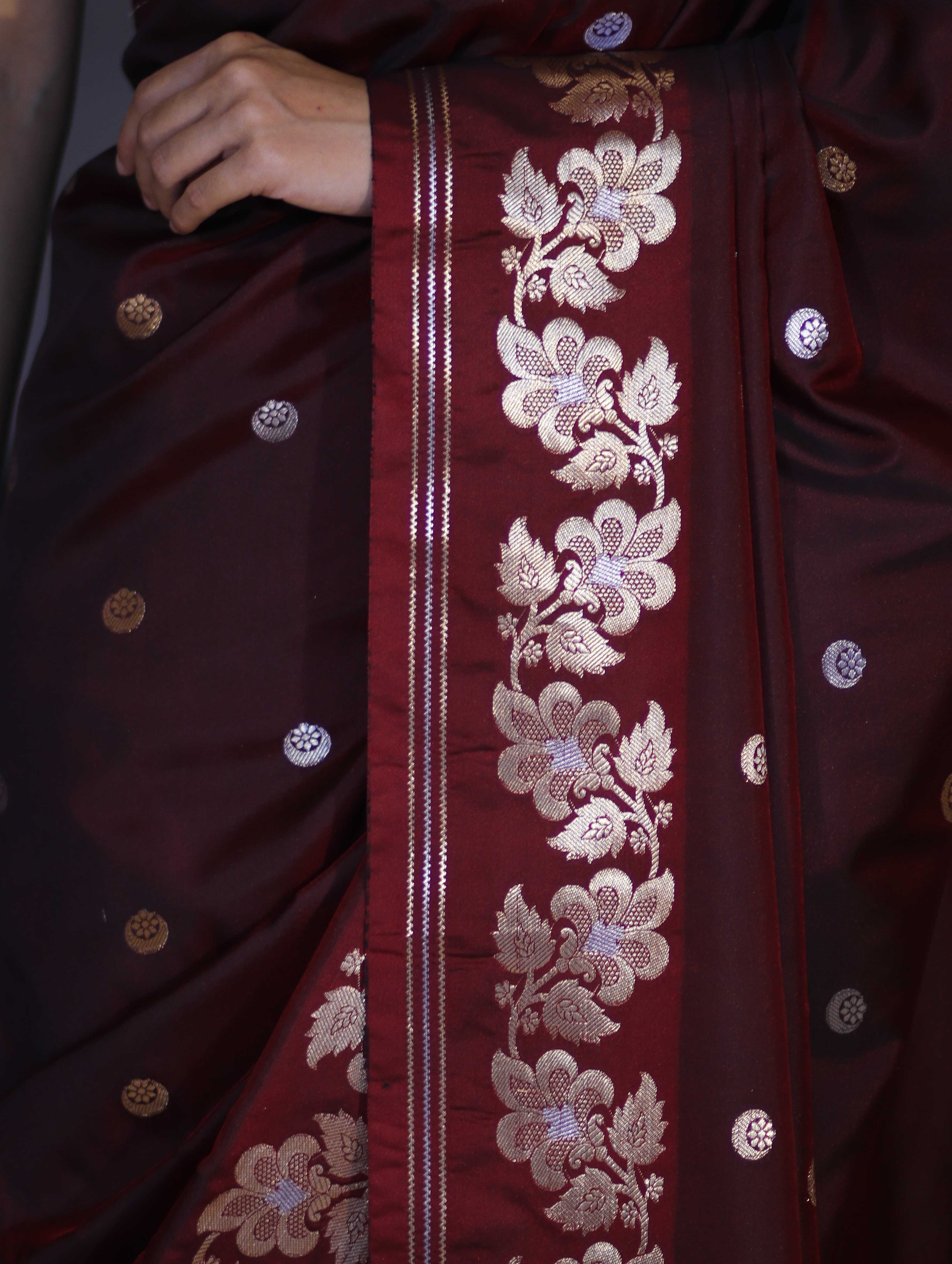 Banarasee Handloom Semi Silk Saree With Sona Rupa Zari Buti Design & Floral Border-Burgundy