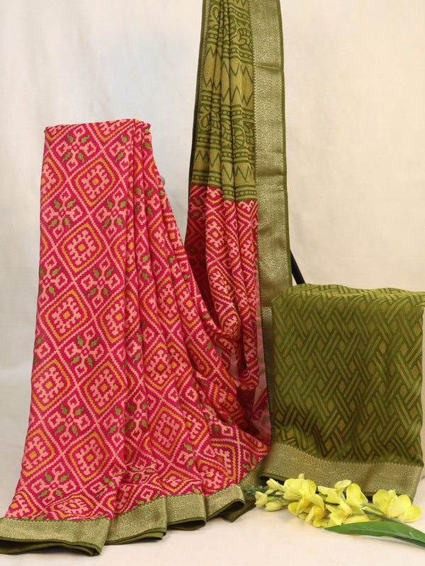 Banarasee Chiffon Saree With Printed & Contrast Zari Lace Border-Pink & Green