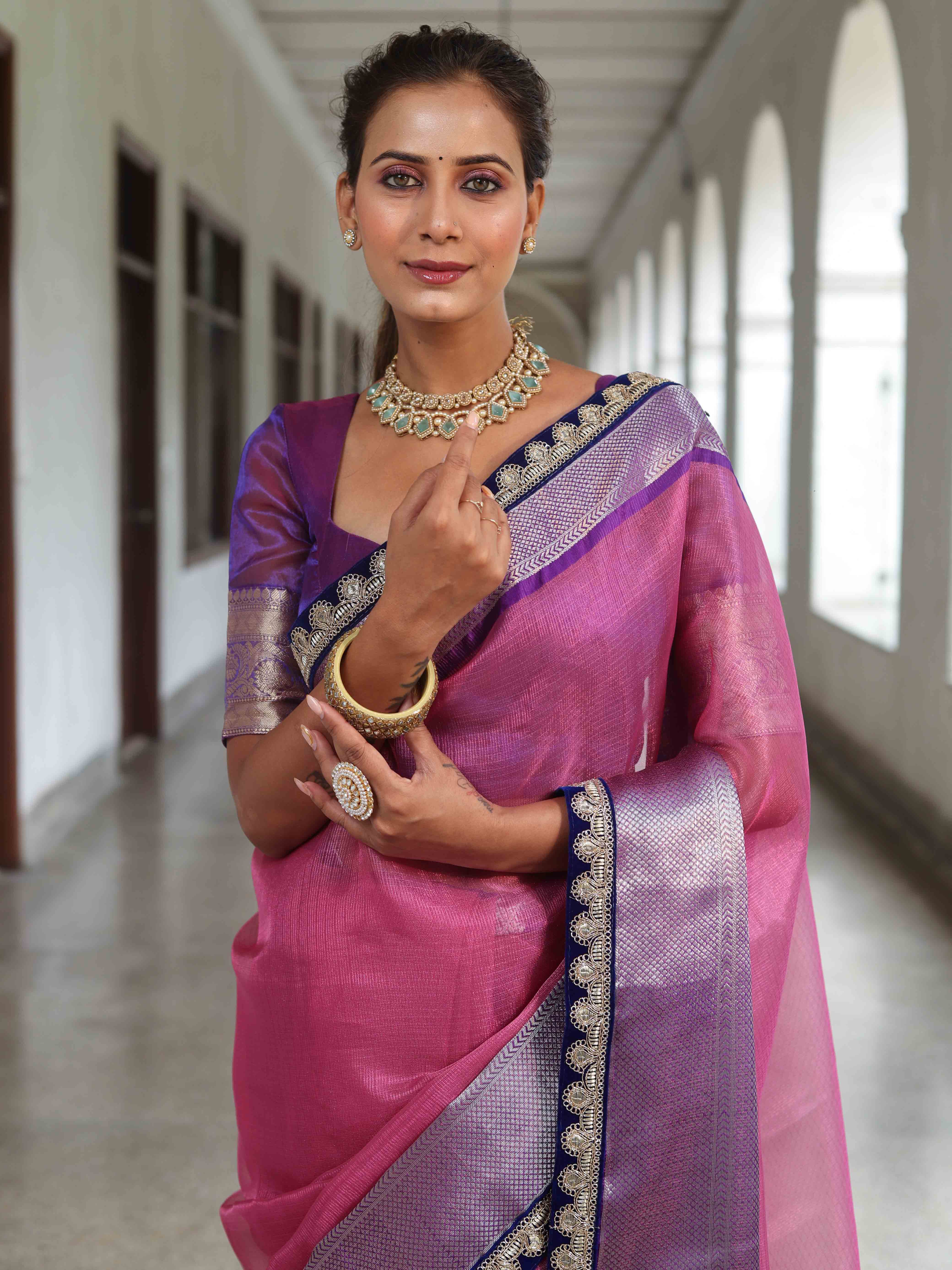 Banarasee Handwoven Plain Tissue Saree With Contrast Border & Lace-Baby Pink & Violet