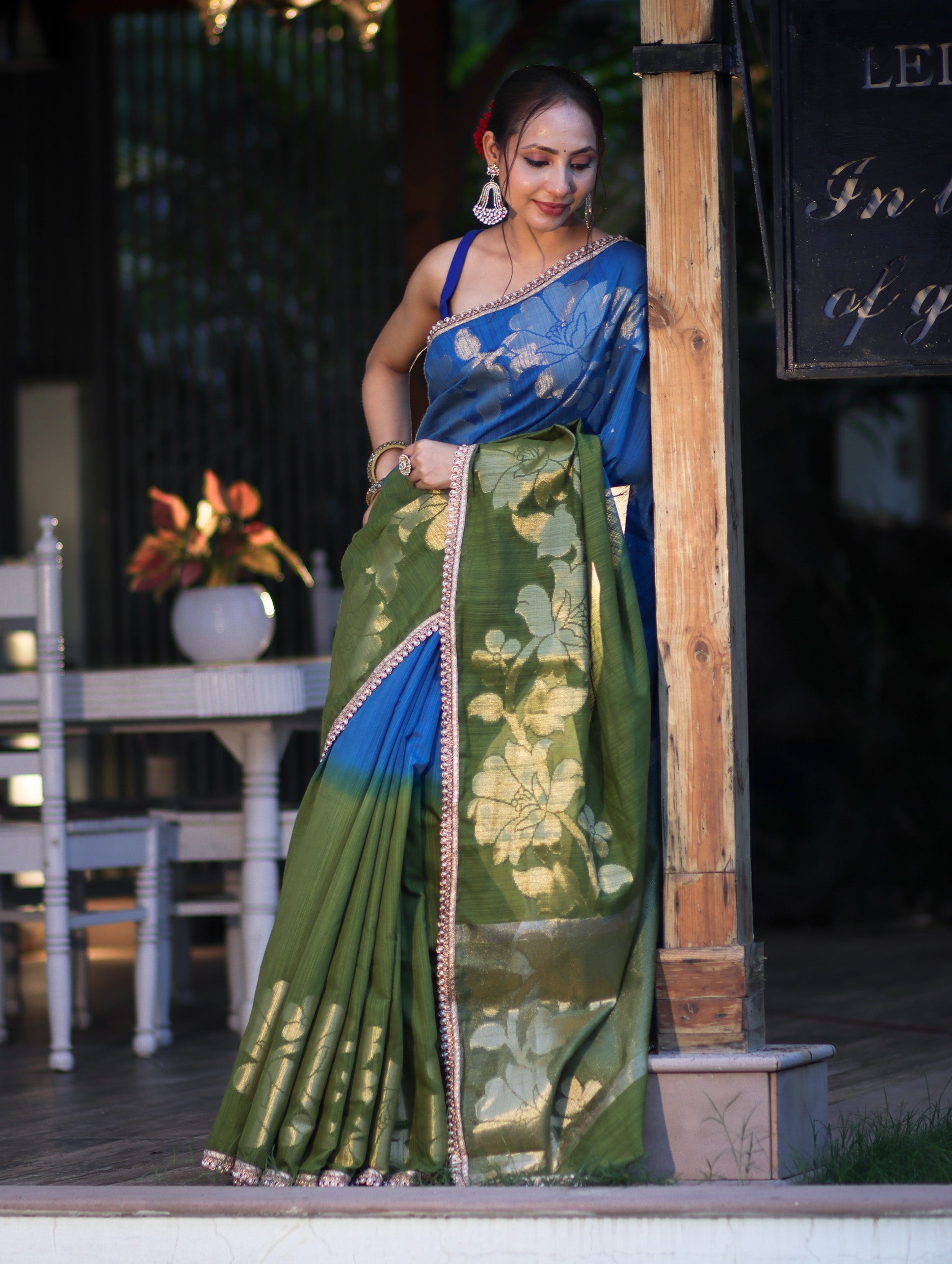 Banarasee Handloom Dual Color Cotton Silk Saree With Floral Zari Border & Lace-Blue & Green