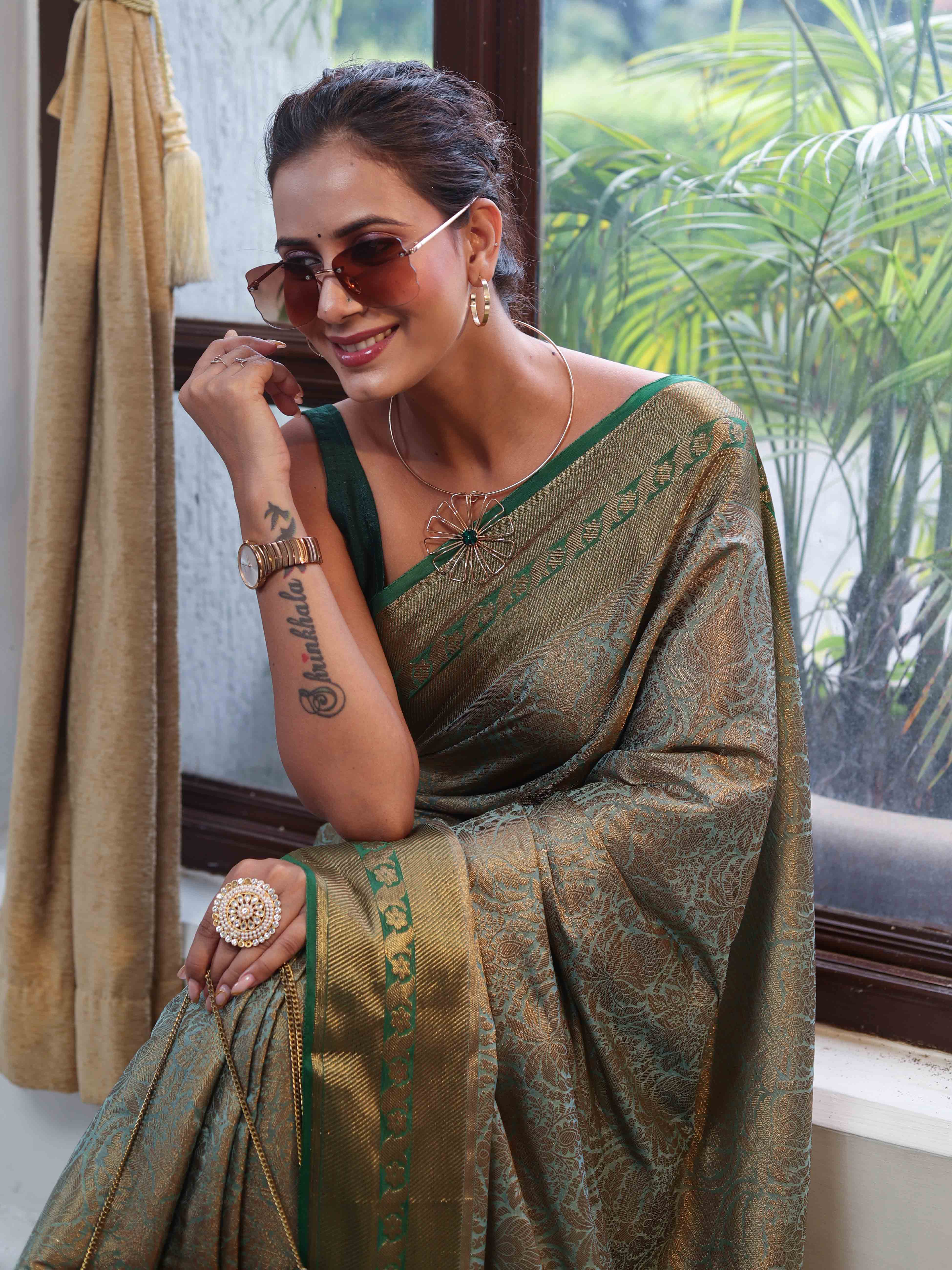 Banarasee Handwoven Semi Silk Saree With Zari Jaal Design & Border-Green(Dual Tone)