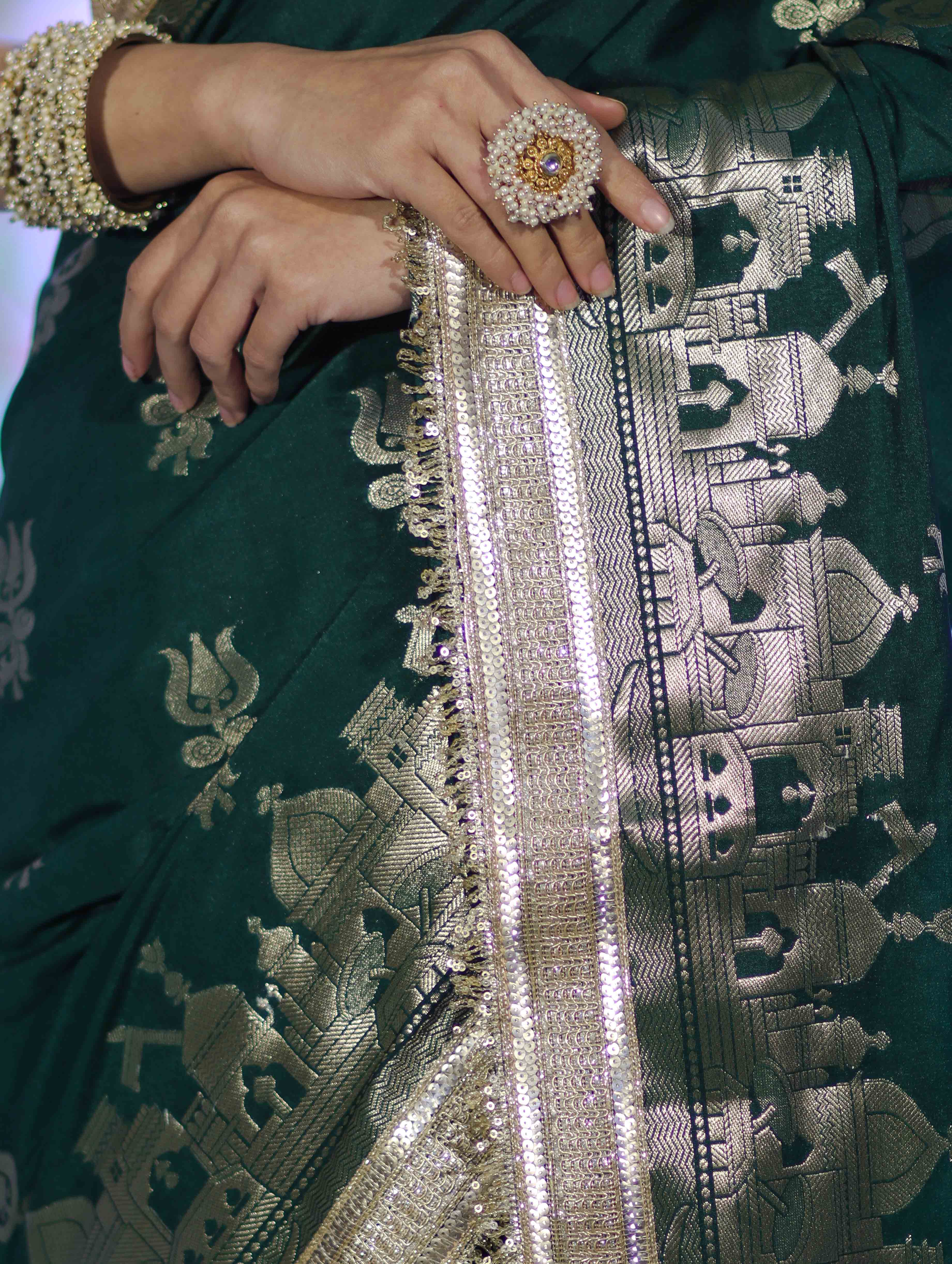 Banarasee Handloom Soft Silk Saree With Trishul Design Ganga Ghat Border & Lace-Green
