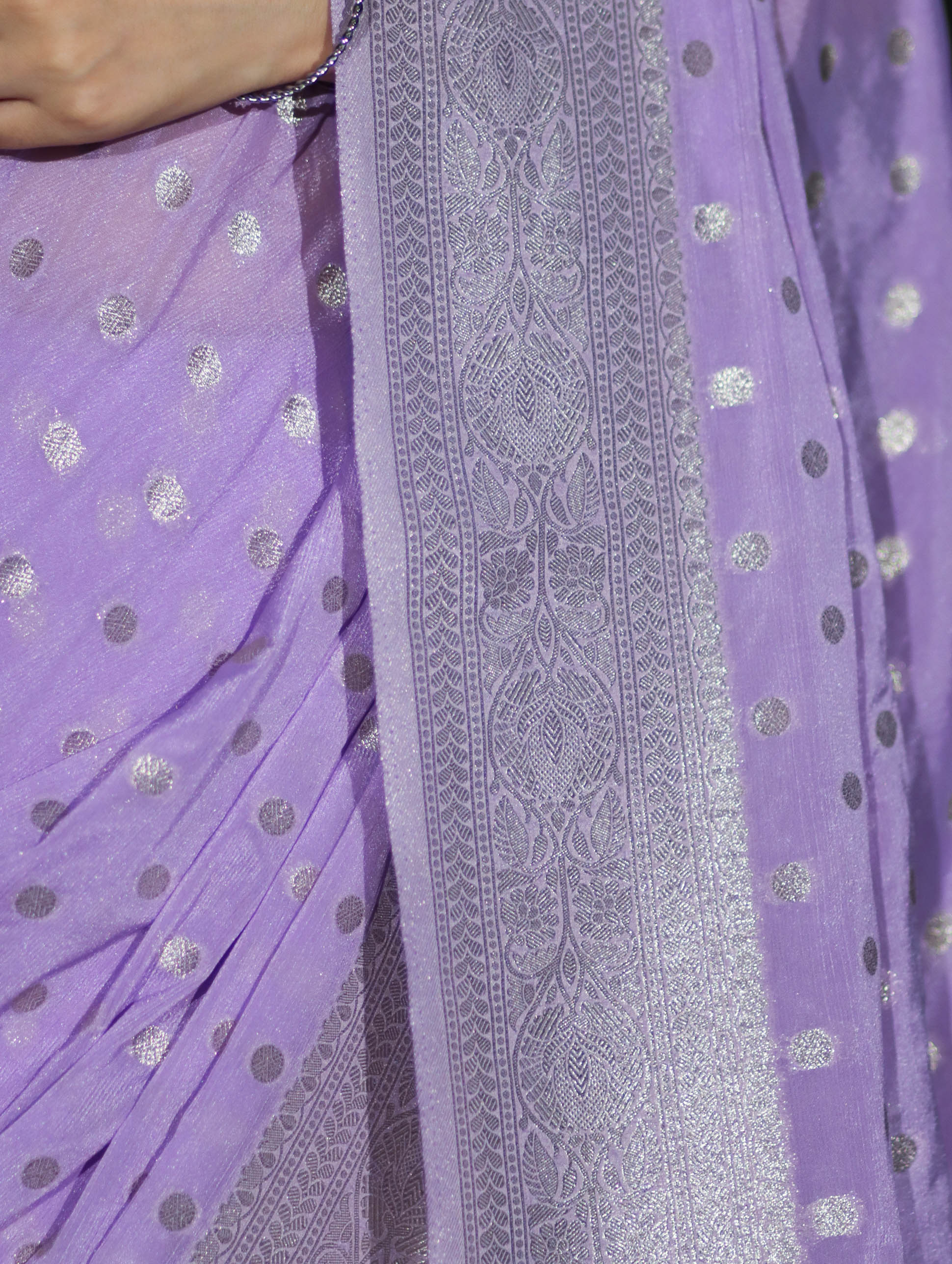 Banarasee Handwoven Chiffon Saree With Polka Dots Design & Border-Lavender