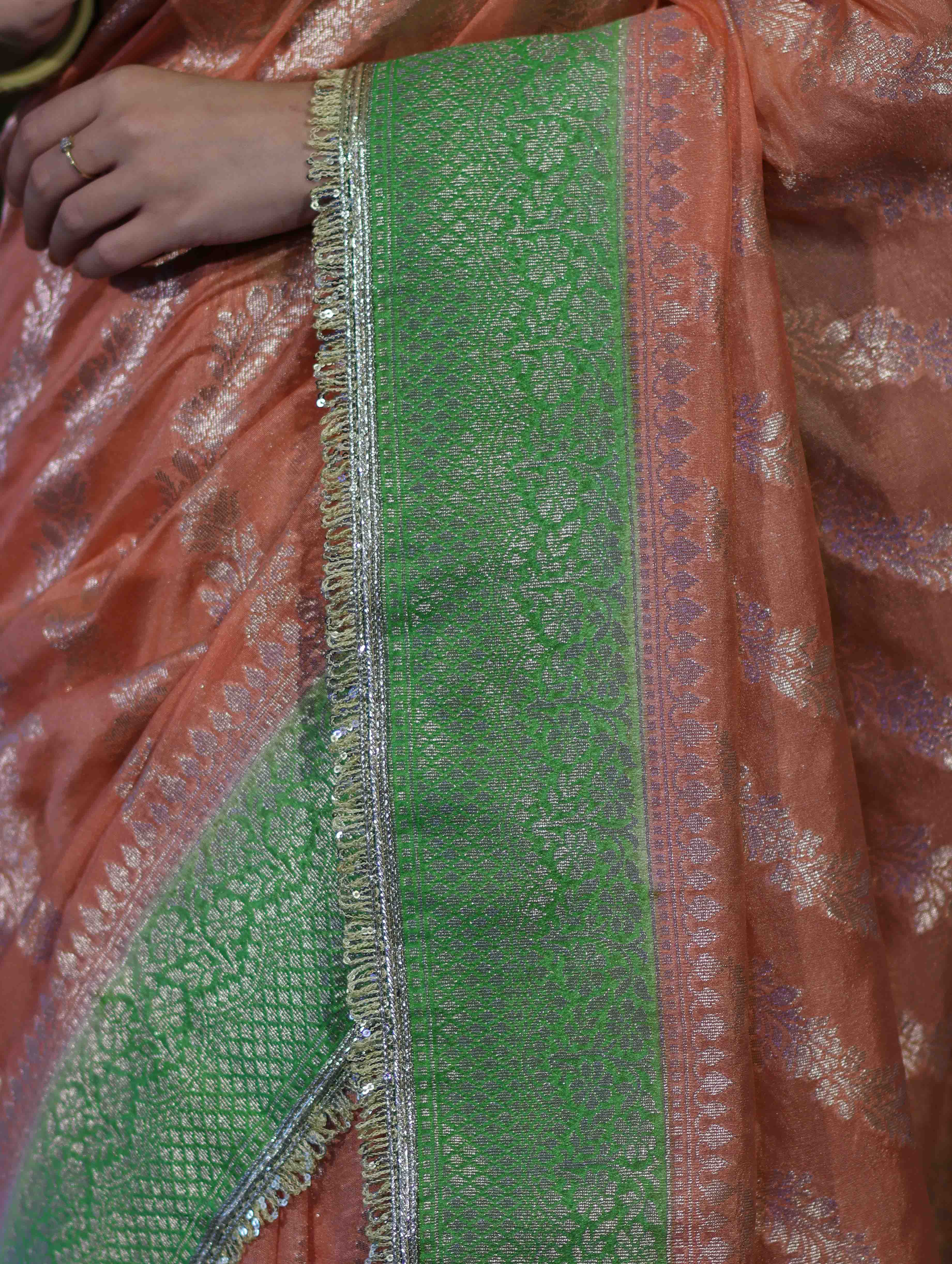 Banarasee Handloom Semi Silk Saree With Contrast Border & Lace-Peach & Green
