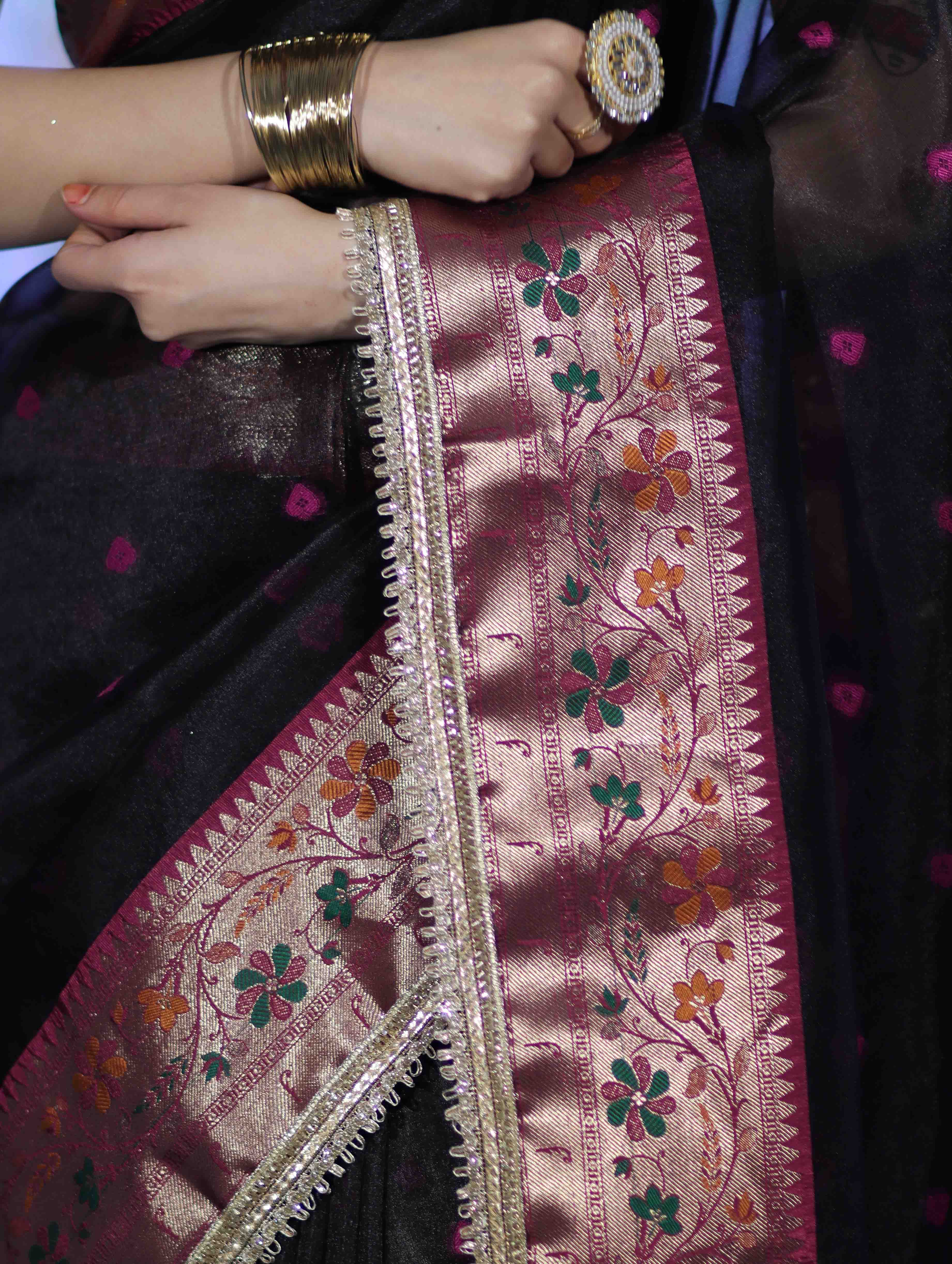 Banarasee Handloom Tissue Saree With Buti Design Contrast Border & Lace-Black