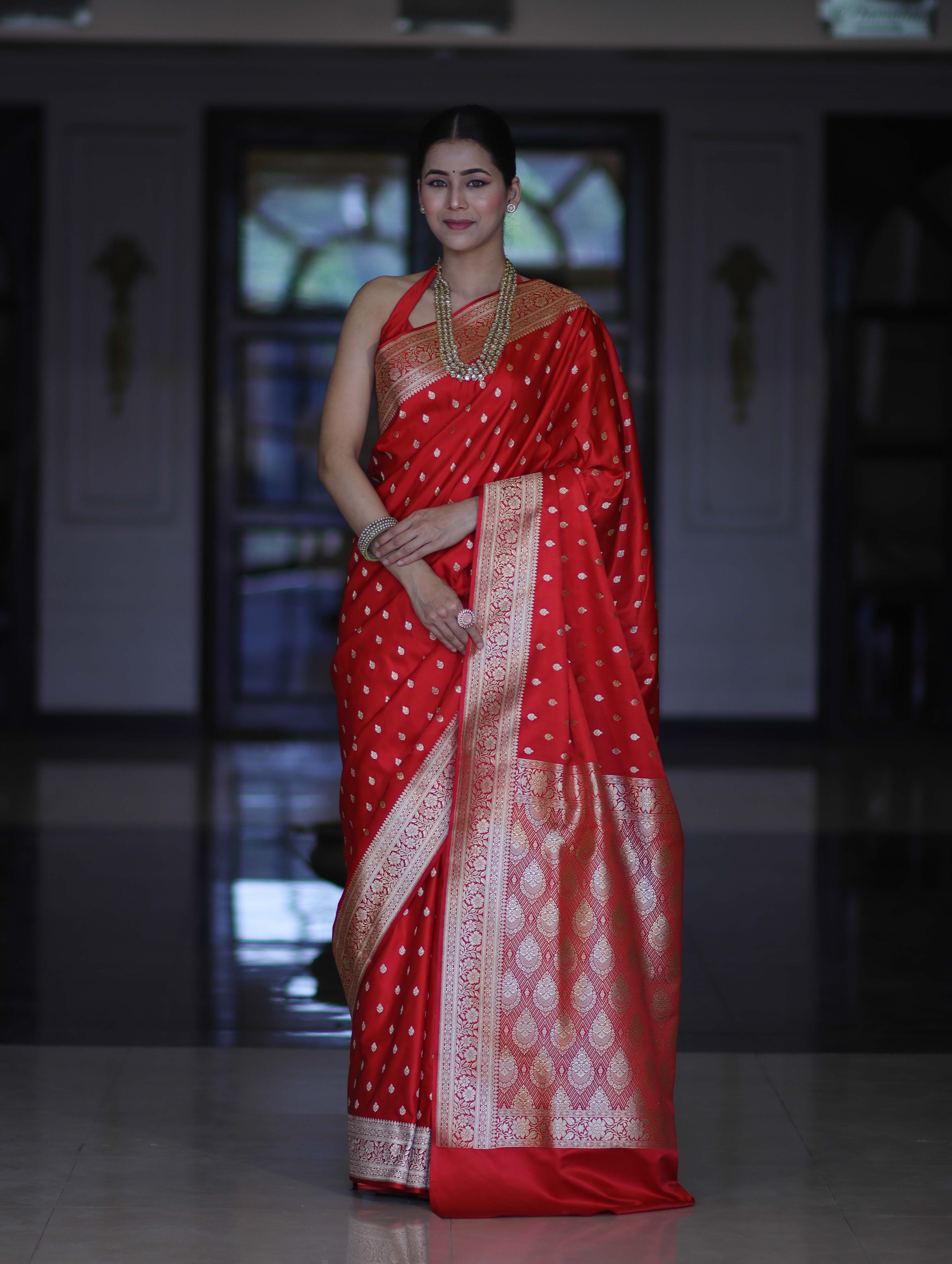 Banarasee Handloom Semi Katan Saree With Buti Work & Border-Red