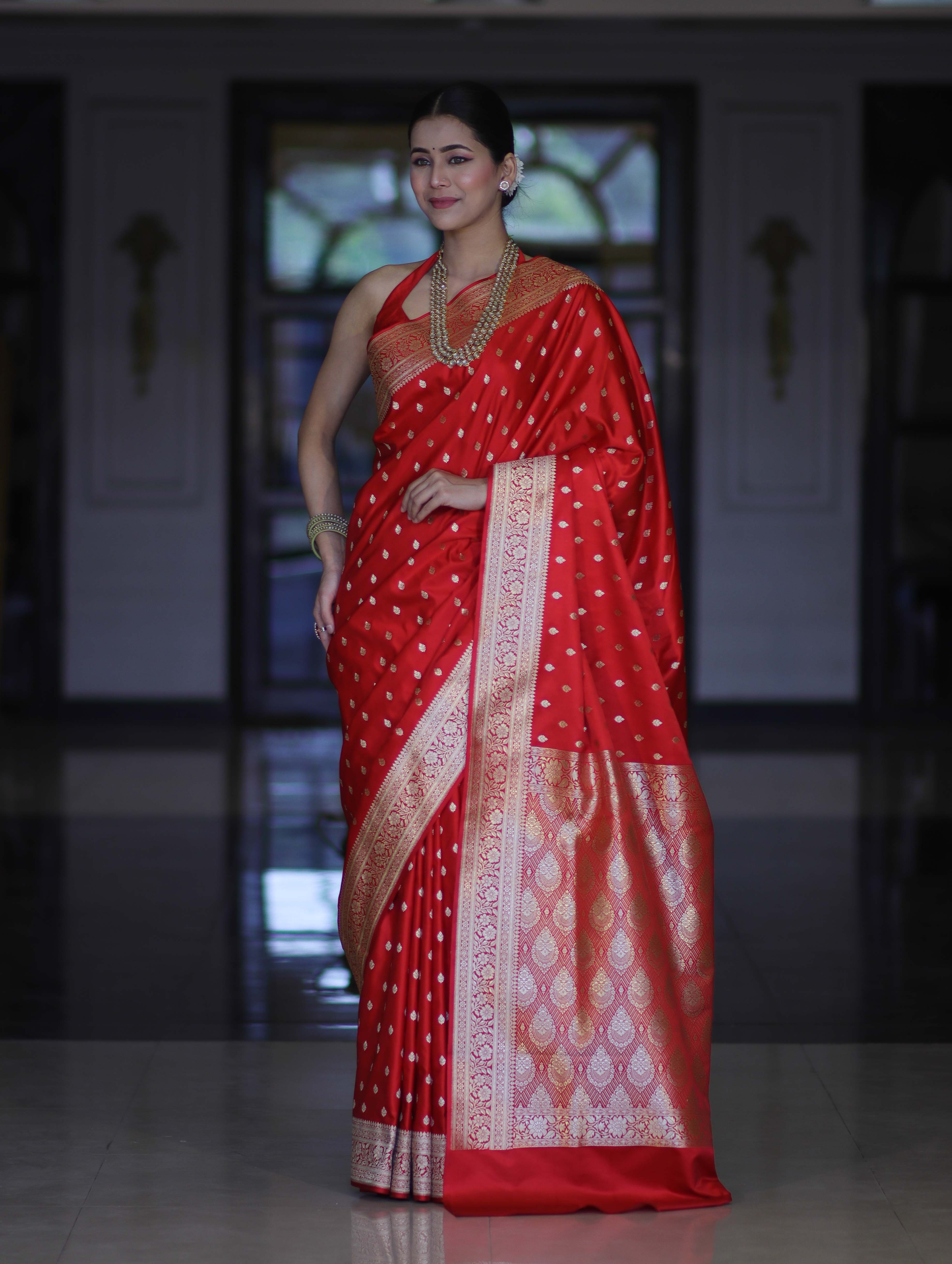 Banarasee Handloom Semi Katan Saree With Buti Work & Border-Red