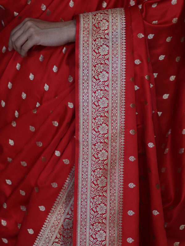 Banarasee Handloom Semi Katan Saree With Buti Work & Border-Red