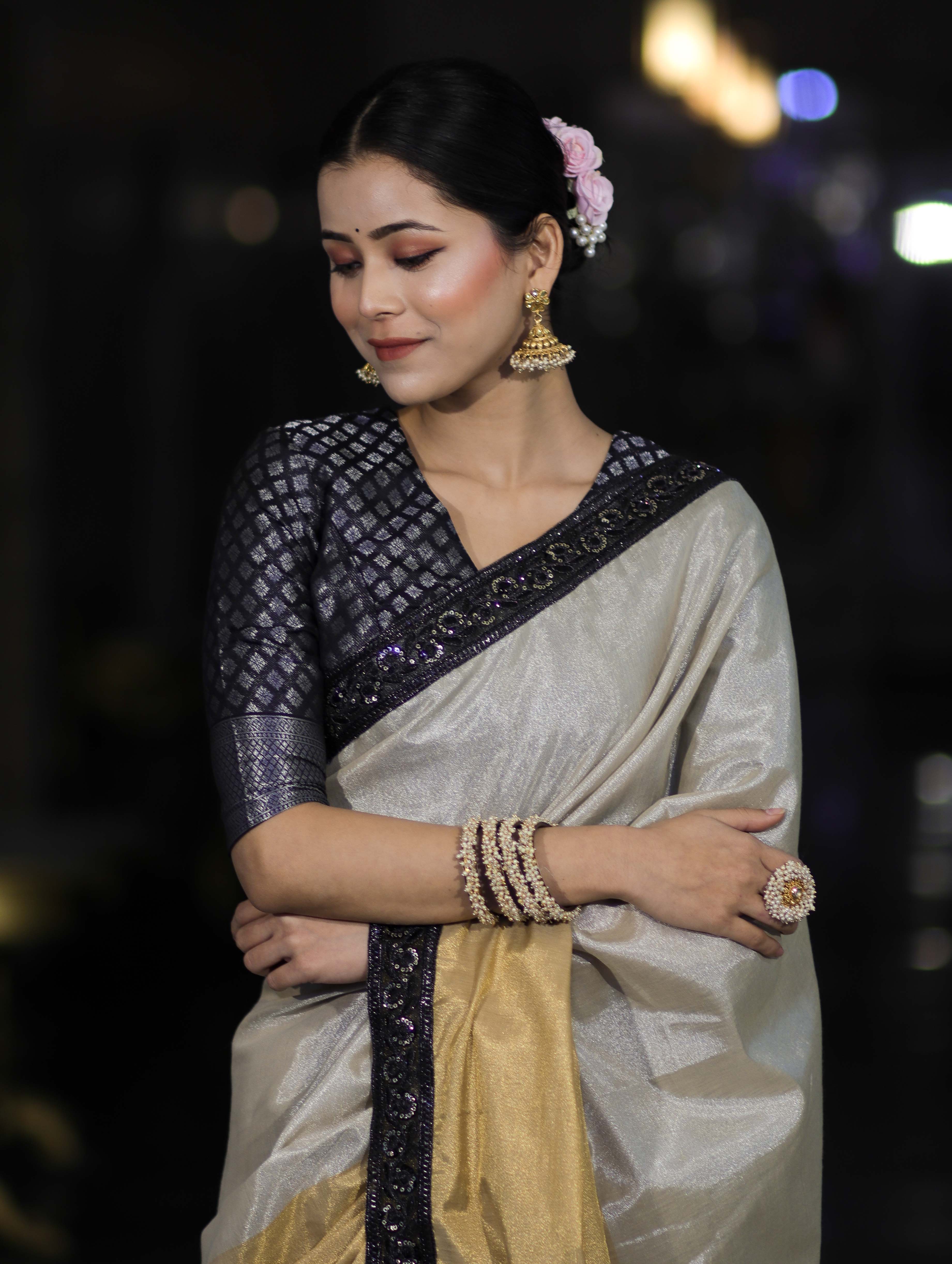 Banarasee Handloom Dual Color Plain Tissue Saree With Lace-Gold & Silver