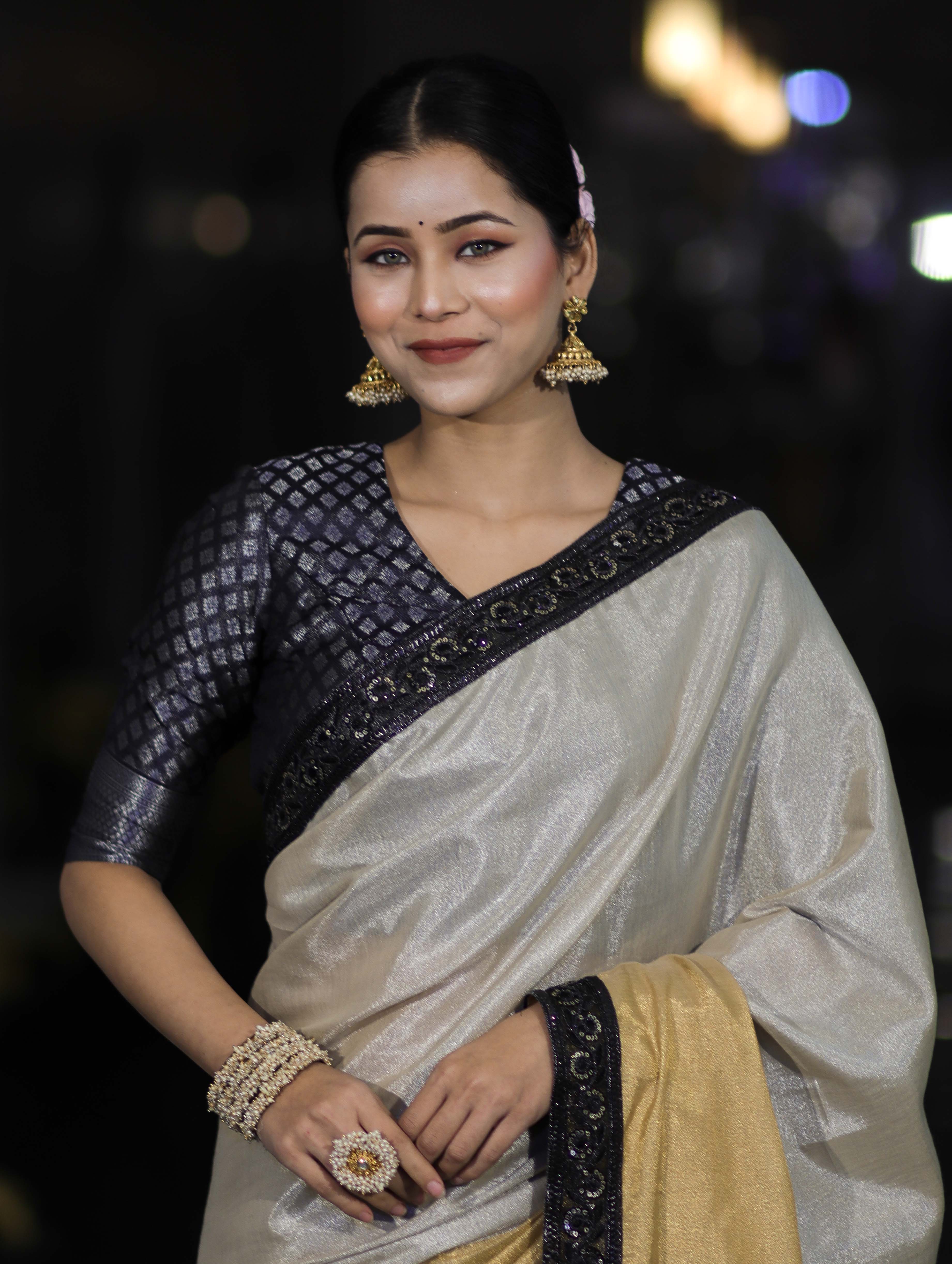 Banarasee Handloom Dual Color Plain Tissue Saree With Lace-Gold & Silver